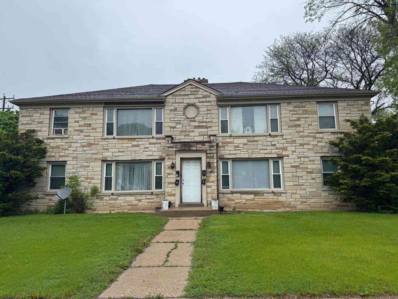 Multifamily For Sale - 3838 W Capitol<br/> Milwaukee, WI 53216