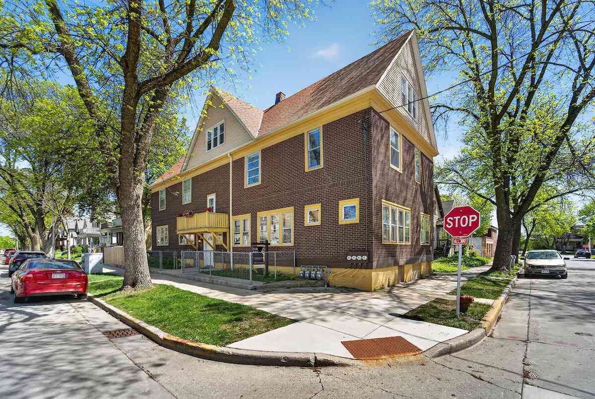 Multifamily For Sale - 2802 N Weil<br/> Milwaukee, WI 53212