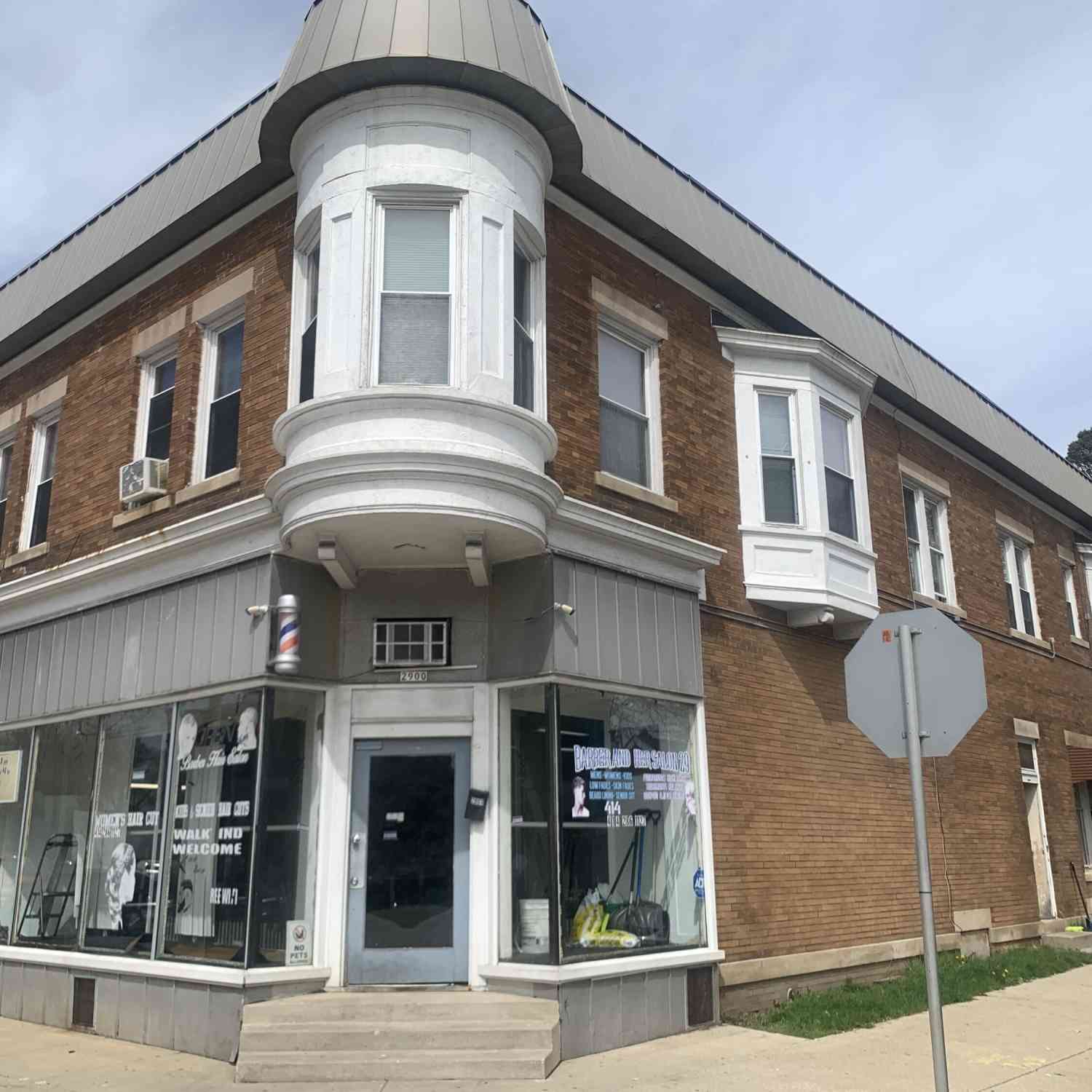 Multifamily For Sale - 2900 W Arthur #2902<br/> Milwaukee, WI 53215