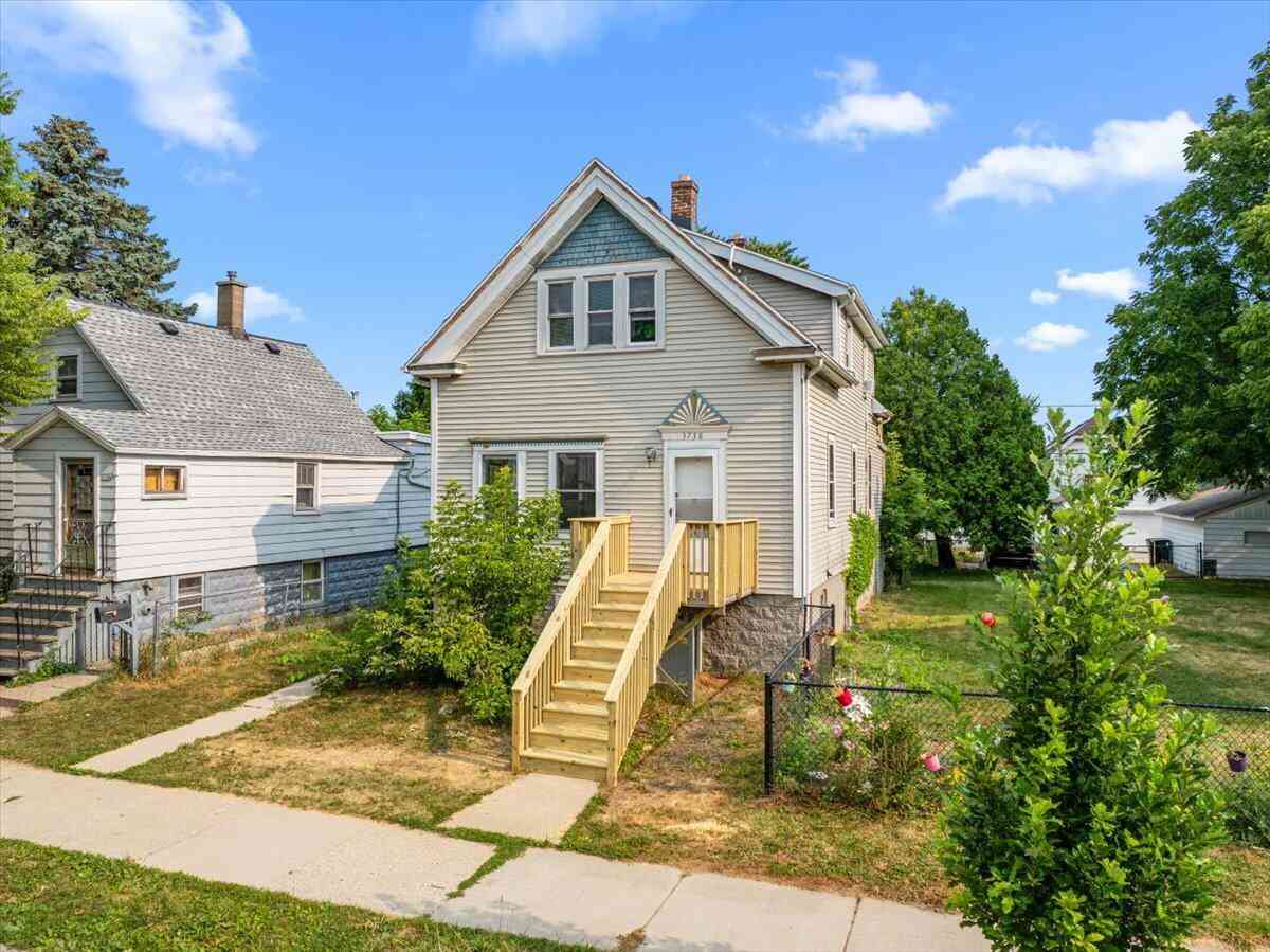 Multifamily For Sale - 3738 E Pulaski<br/> Cudahy, WI 53110
