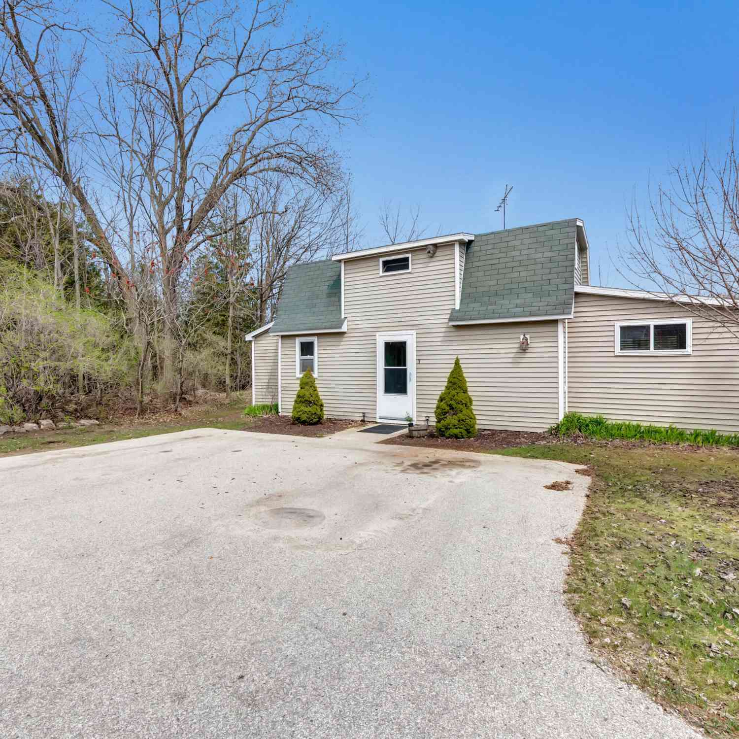 Multifamily For Sale - 3623 Zirbel<br/> Nasewaupee, WI 54235
