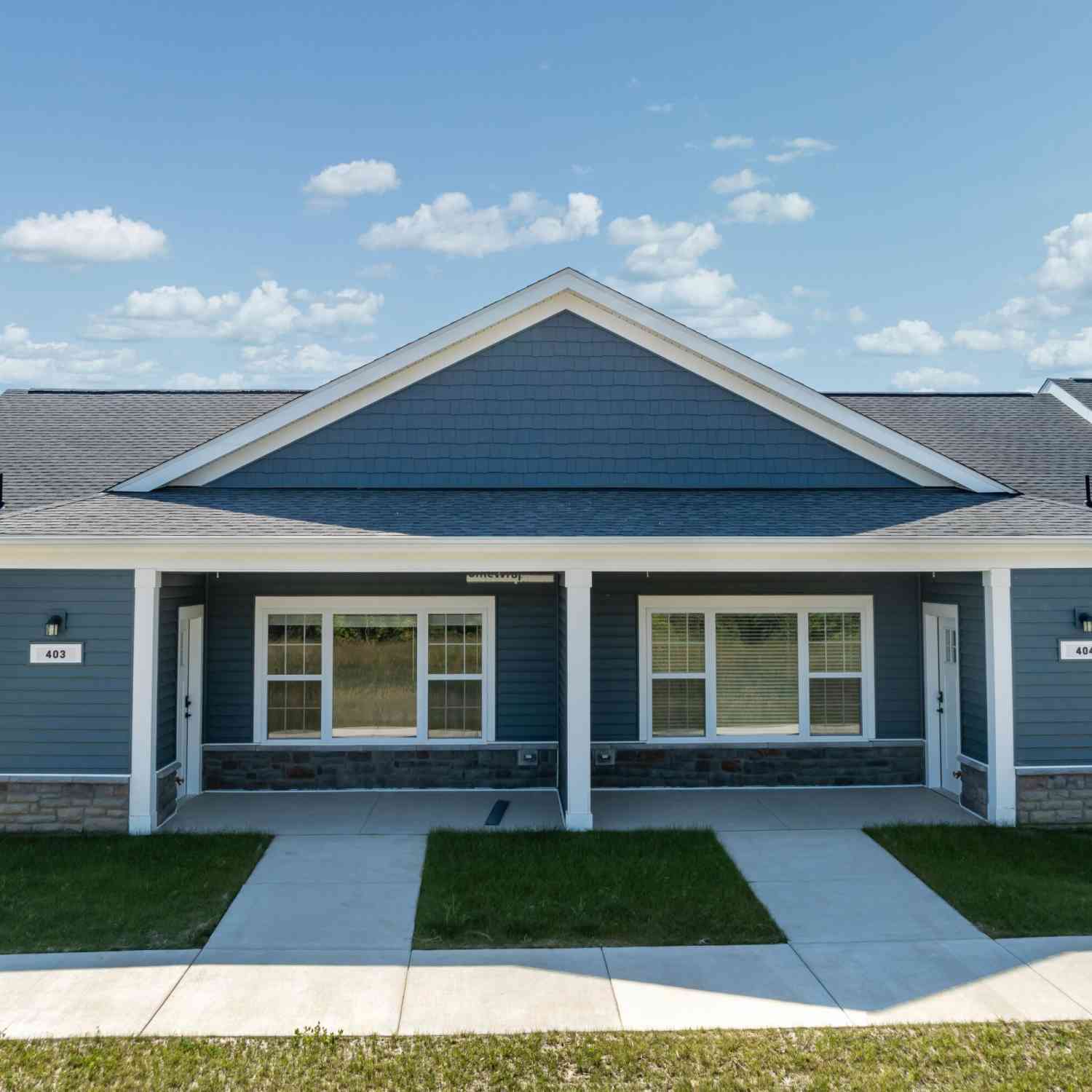 Multifamily For Rent - 1818 W Mildenhall #1902<br/> Oak Creek, WI 53154