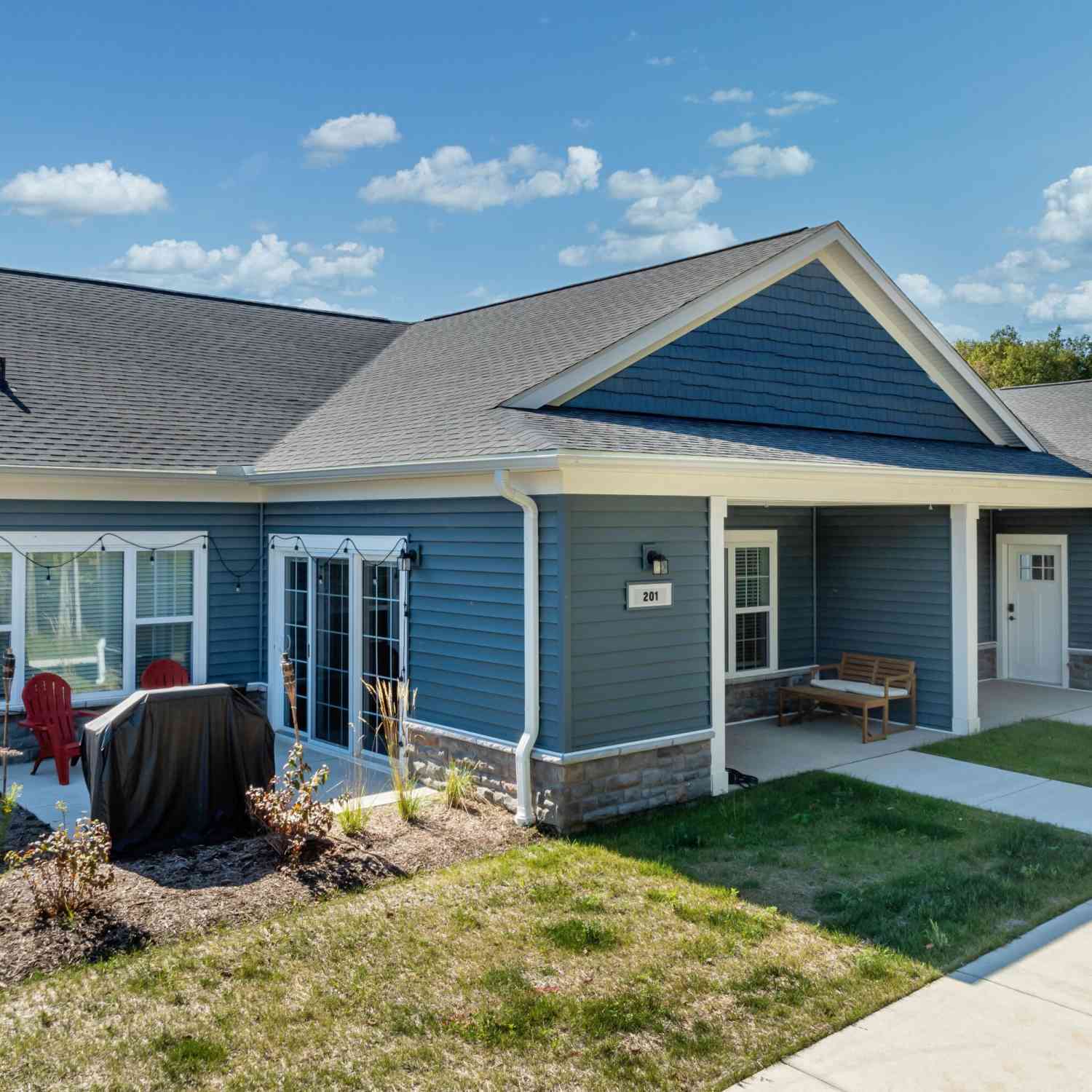 Multifamily For Rent - 1811 W Wysteria #605<br/> Oak Creek, WI 53154