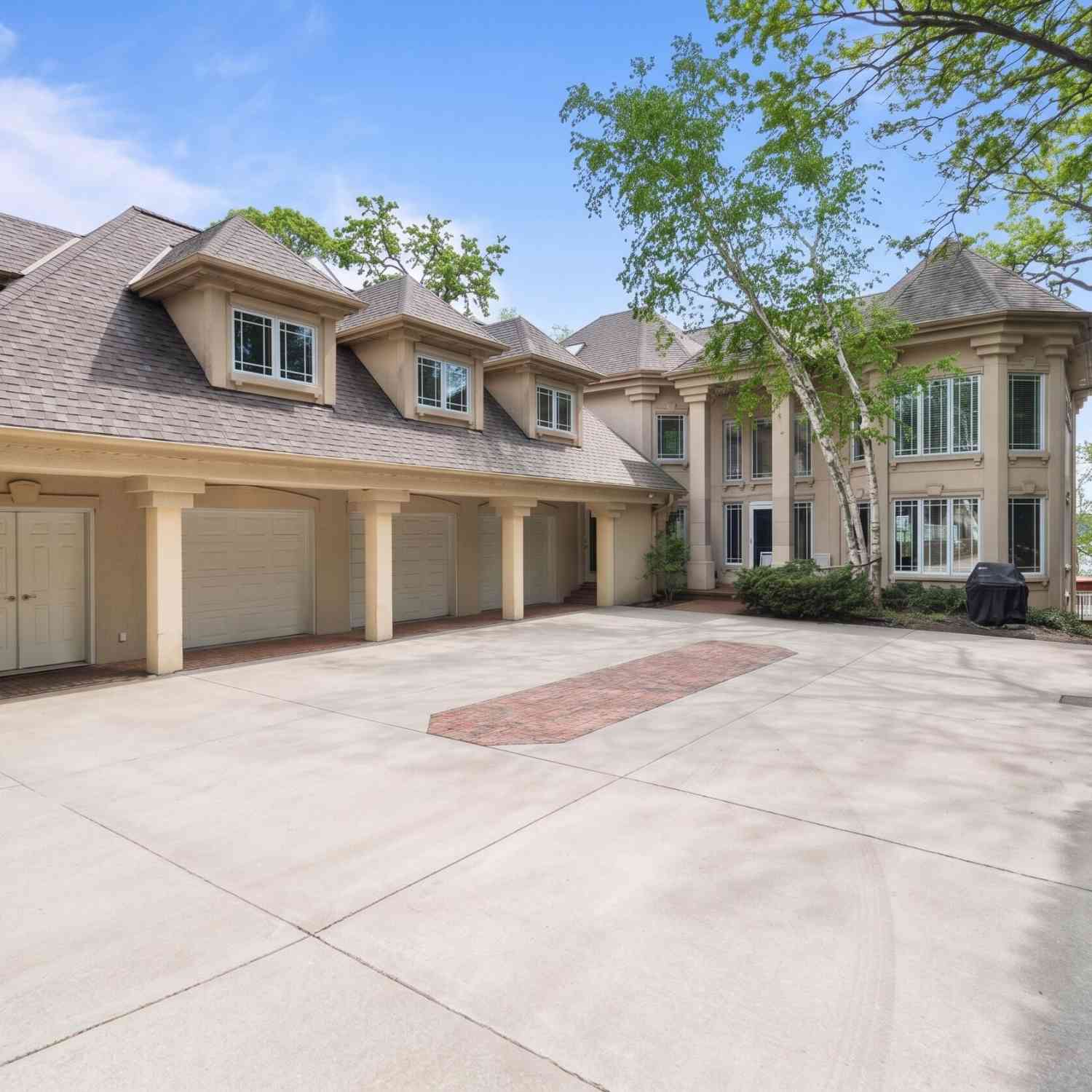 Multifamily For Rent - 2718 Willow Point<br/> Delavan, WI 53115