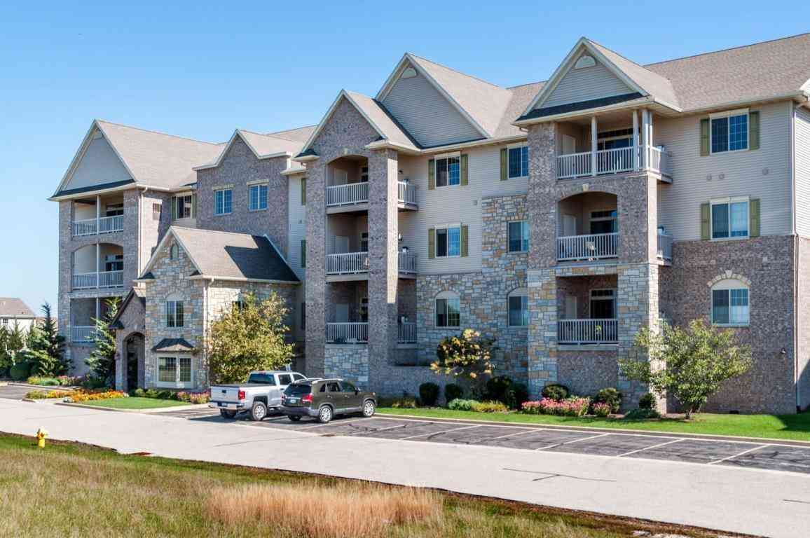 Multifamily For Rent - 173 N Lapham #104<br/> Oconomowoc, WI 53066