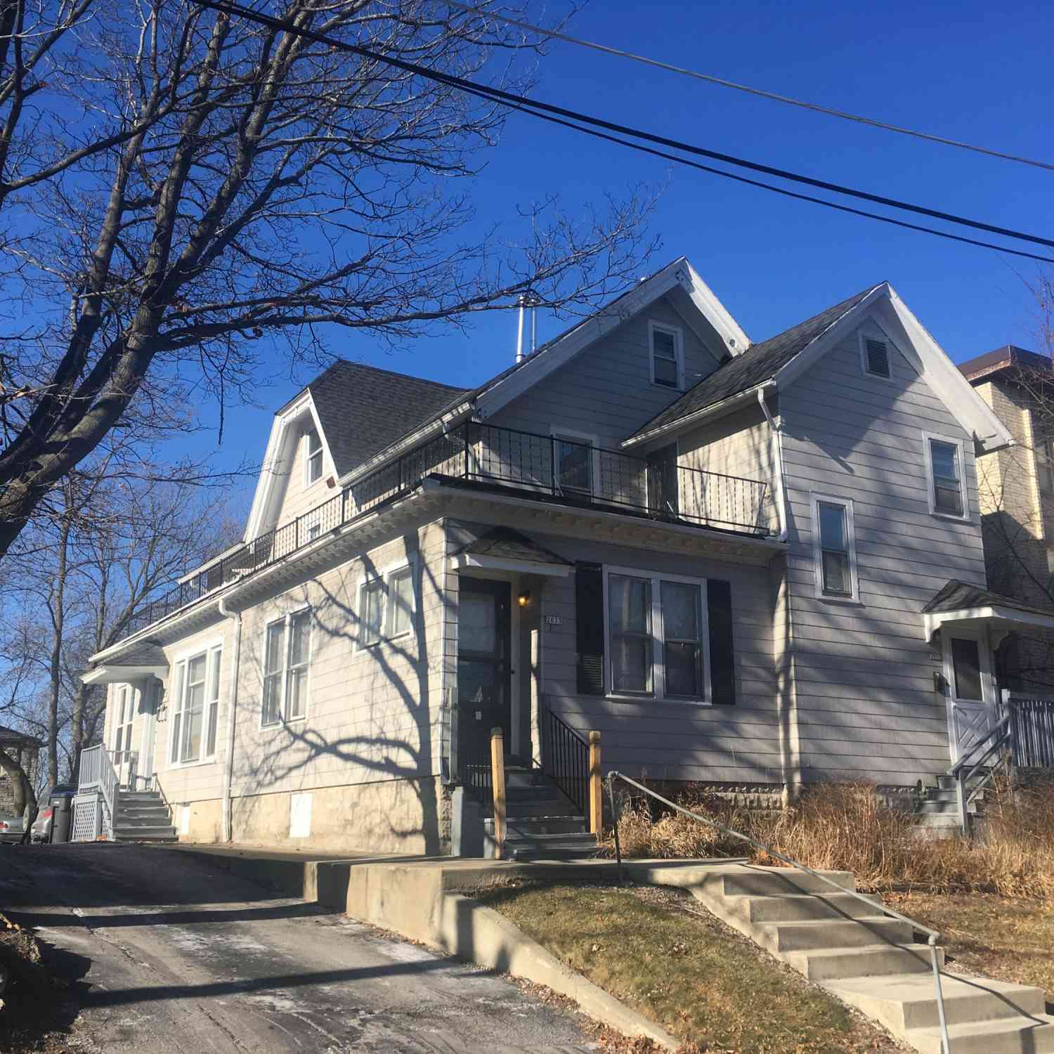 Multifamily For Rent - 2033 N Cambridge #1<br/> Milwaukee, WI 53202