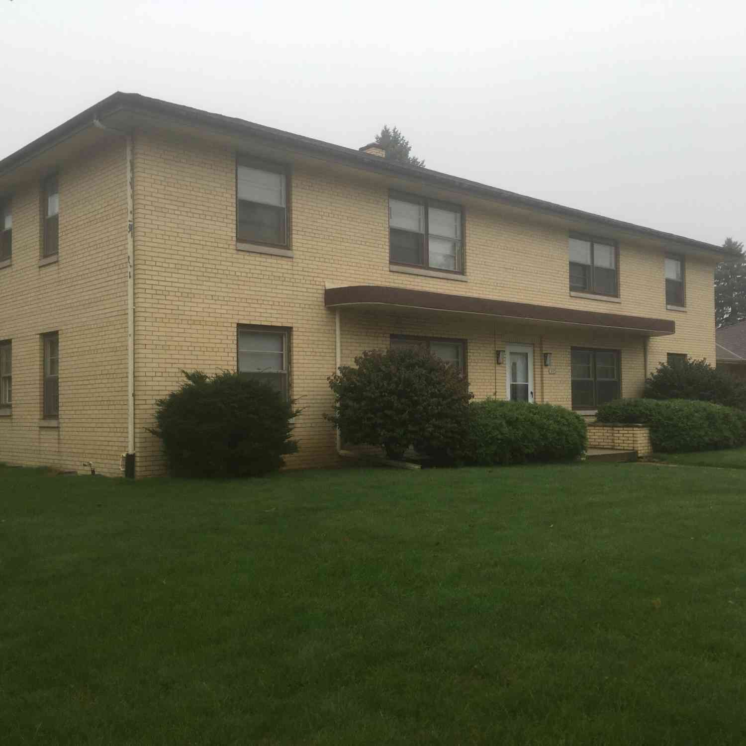 Multifamily For Rent - 1002 5th<br/> Ozaukee County, Grafton, WI 53024