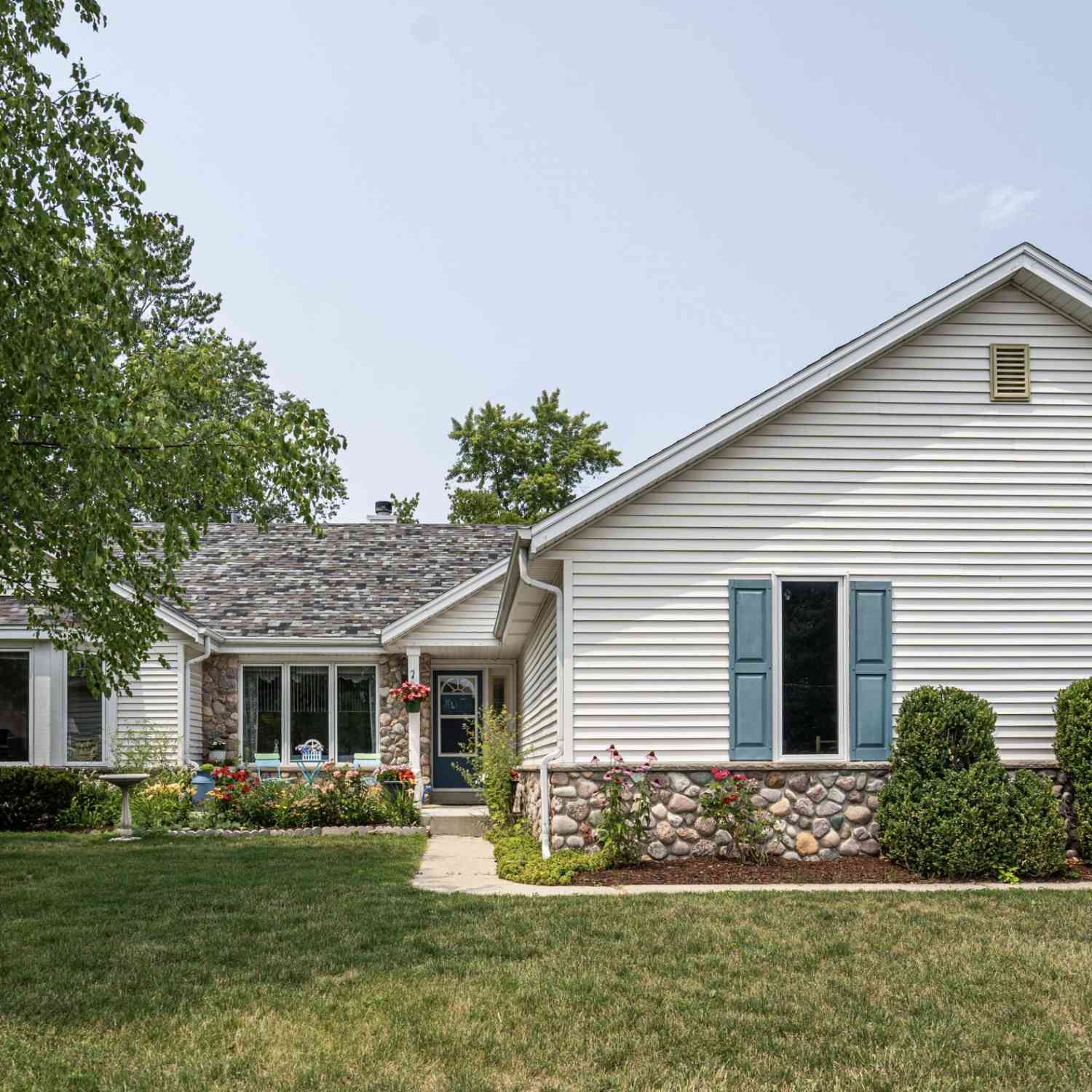Multifamily For Rent - 6429 N Sunny Point<br/> Glendale, WI 53217