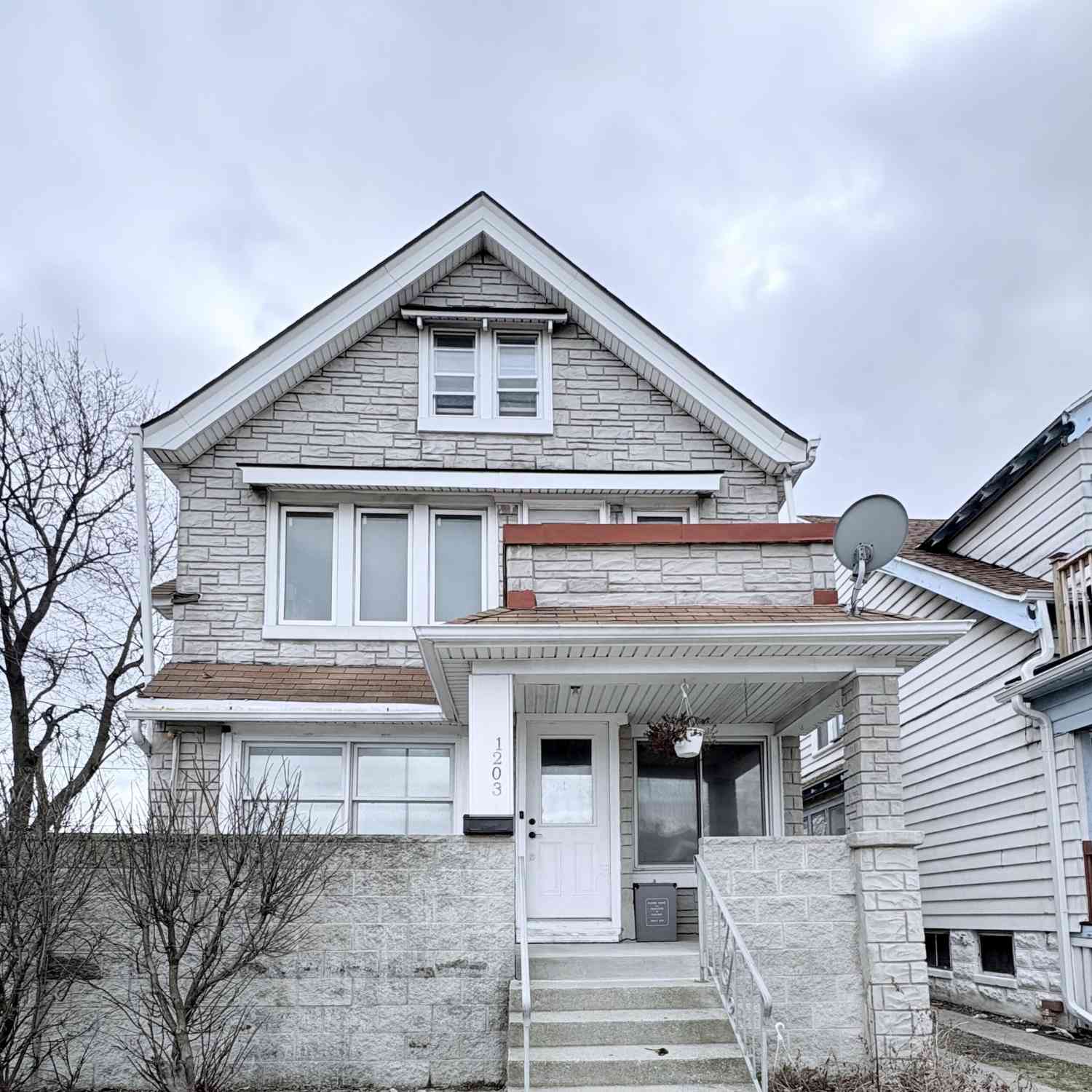 Multifamily For Rent - 1203 W Oklahoma<br/> Milwaukee, WI 53215