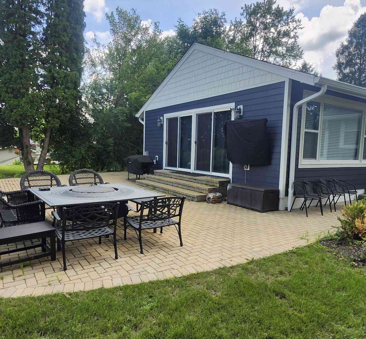 Multifamily For Rent - 238 Castle<br/> Walworth County, Fontana, WI 53125