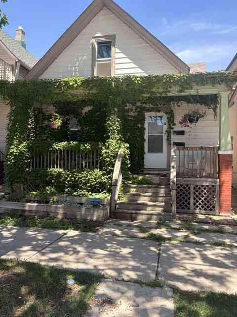 Multifamily For Rent - 828 E Wright #2<br/> Milwaukee County, Milwaukee, WI 53212