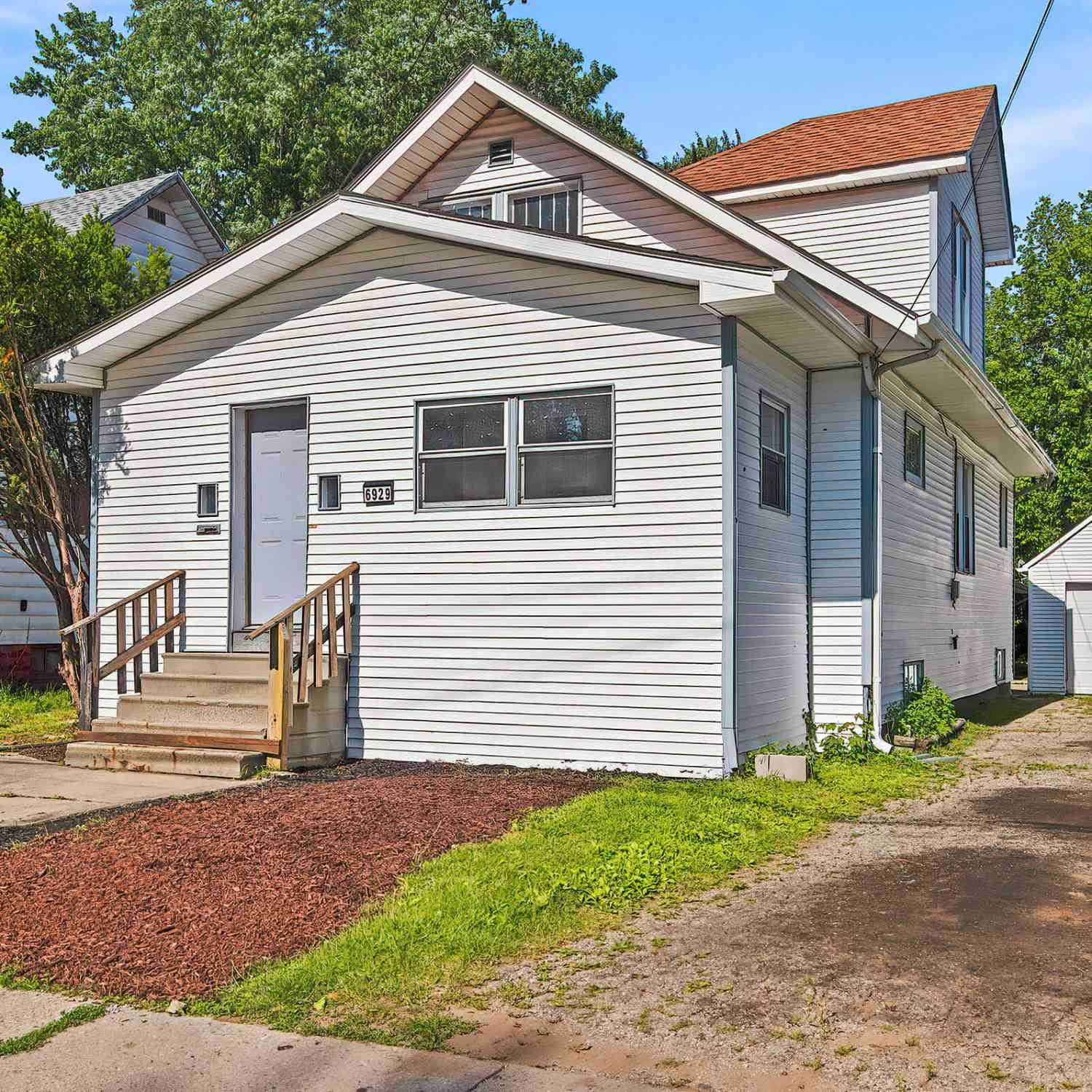Multifamily For Rent - 6929 13th #UNIT 1<br/> Kenosha, WI 53143