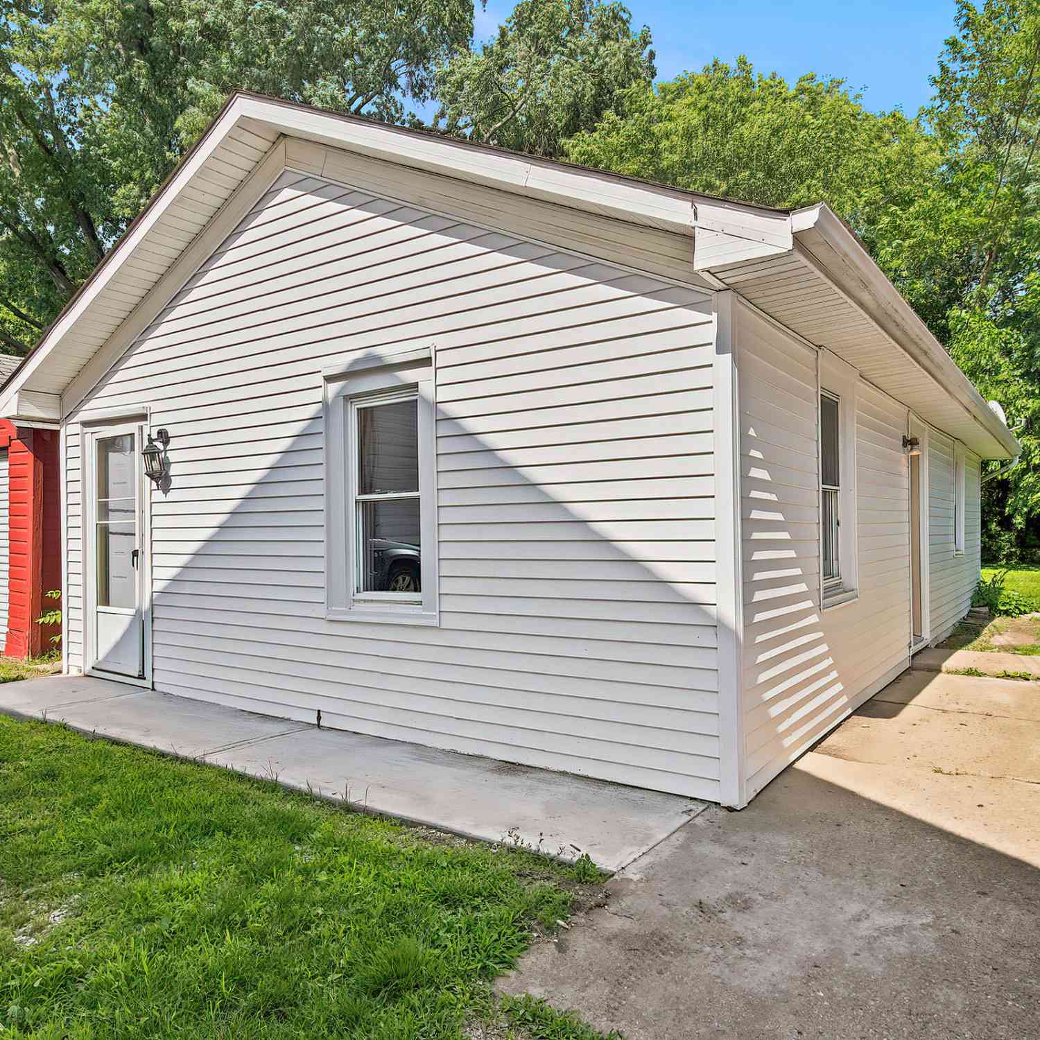 Multifamily For Rent - 6929 13th #UNIT 2<br/> Kenosha, WI 53143