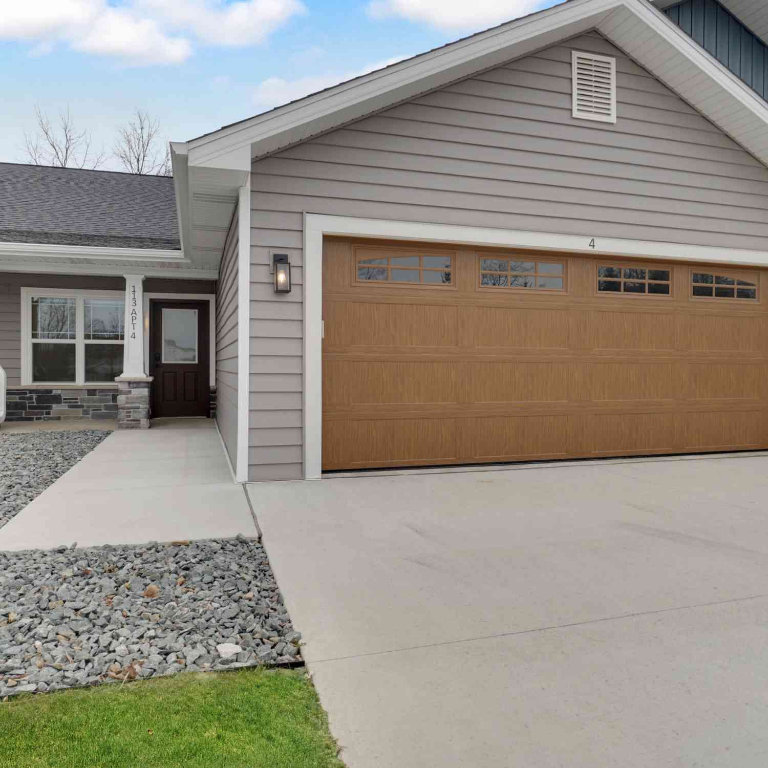 Multifamily For Rent - 119 Eiche #5<br/> Washington County, Slinger, WI 53086