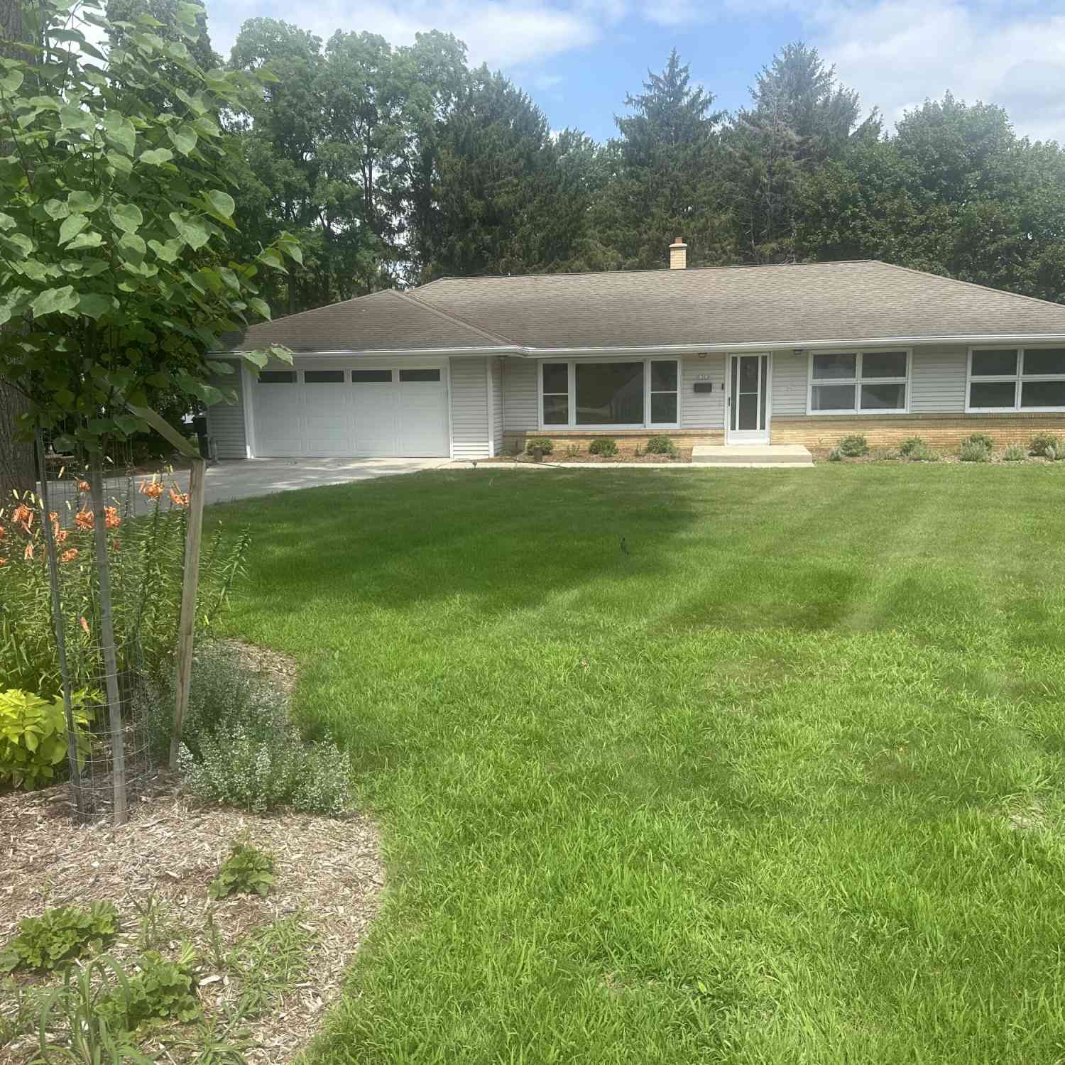 Multifamily For Rent - 1303 W Main<br/> Delafield, WI 53018