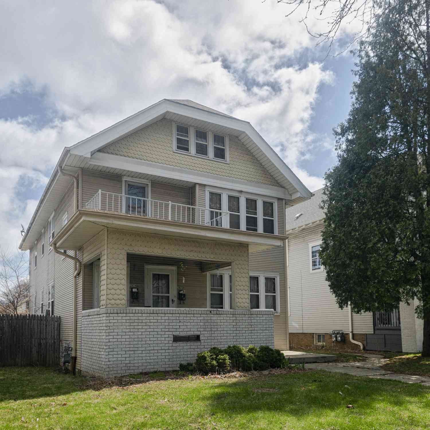 Multifamily For Rent - 2972 N 50th #2974<br/> Milwaukee, WI 53210