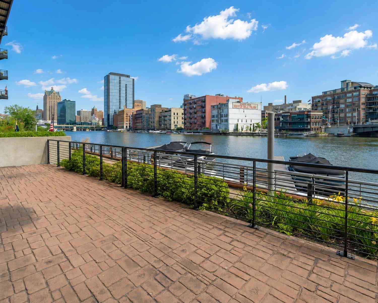 Multifamily For Rent - 106 W Seeboth #112<br/> Milwaukee County, Milwaukee, WI 53204