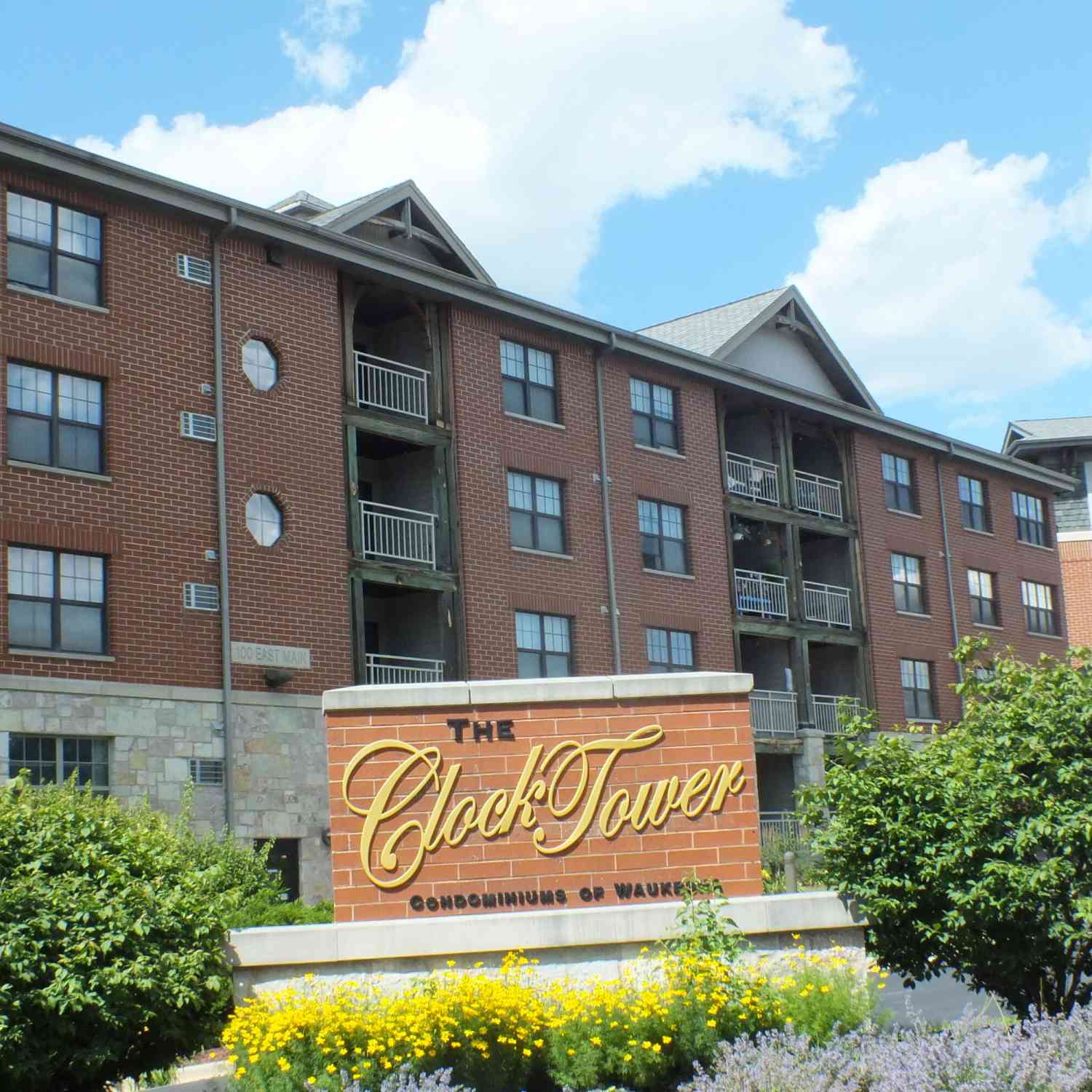 Multifamily For Rent - 100 E Main #310<br/> Waukesha, WI 53186