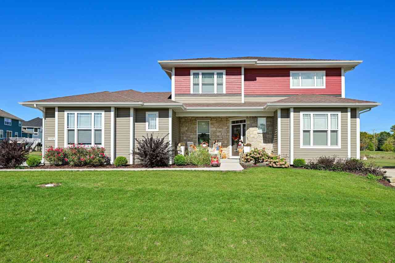 Homes For Sale - 7690 W Preserve<br/> Ozaukee County, Mequon, WI 53097