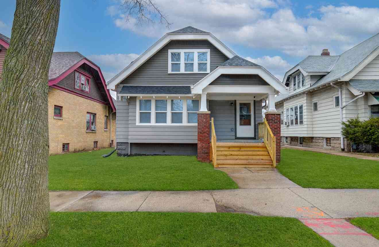 Homes For Sale - 3565 N 14th<br/> Milwaukee, WI 53206