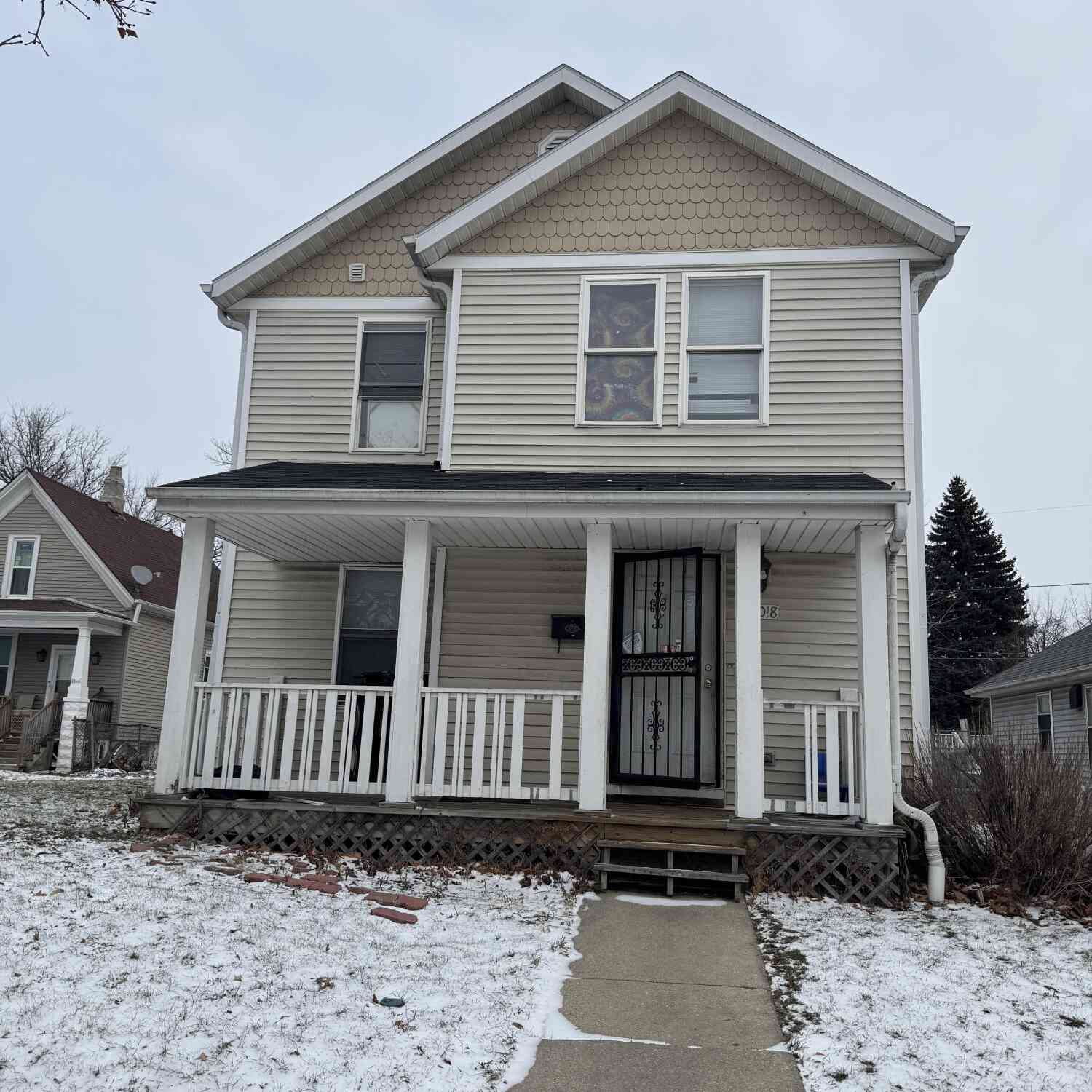 Homes For Sale - 2018 N 29th<br/> Milwaukee, WI 53208
