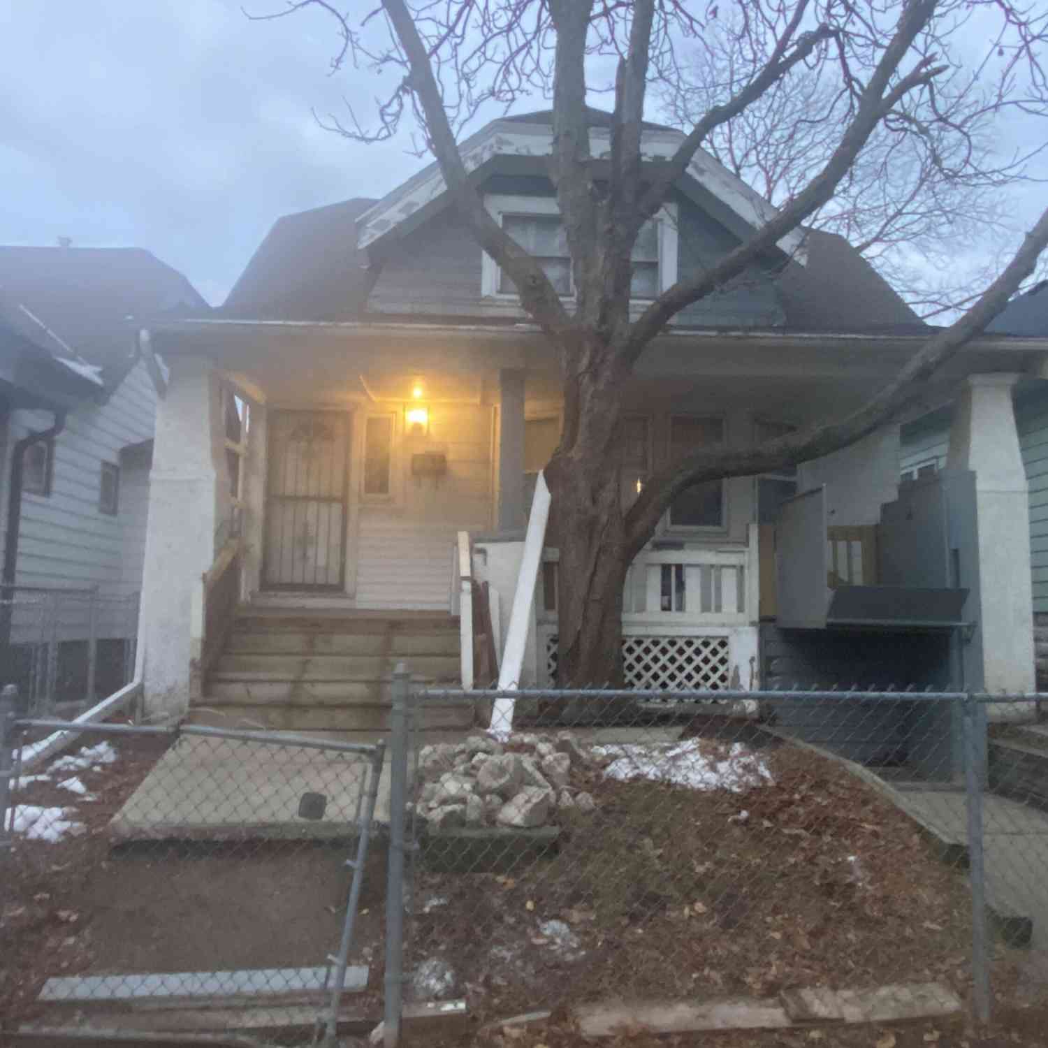 Homes For Sale - 3342 N 26th<br/> Milwaukee, WI 53206