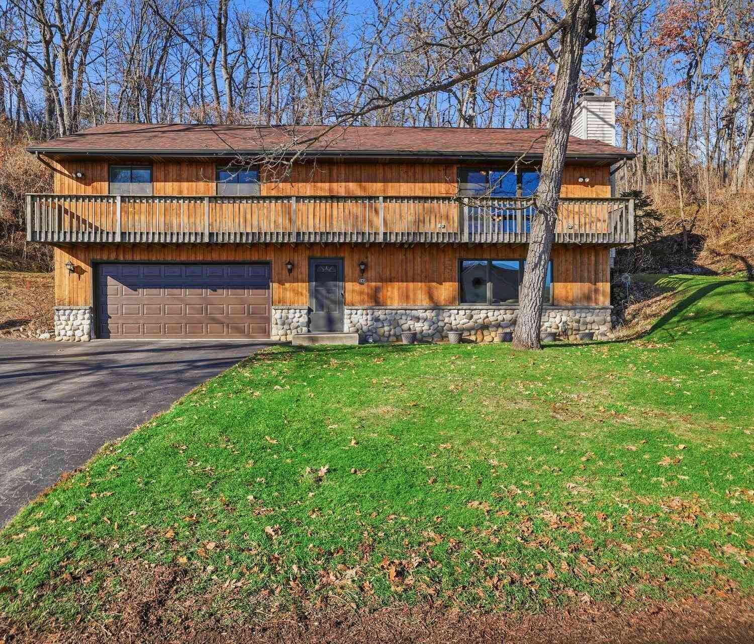 Homes For Sale - 142 Riverside<br/> Waterford, WI 53185