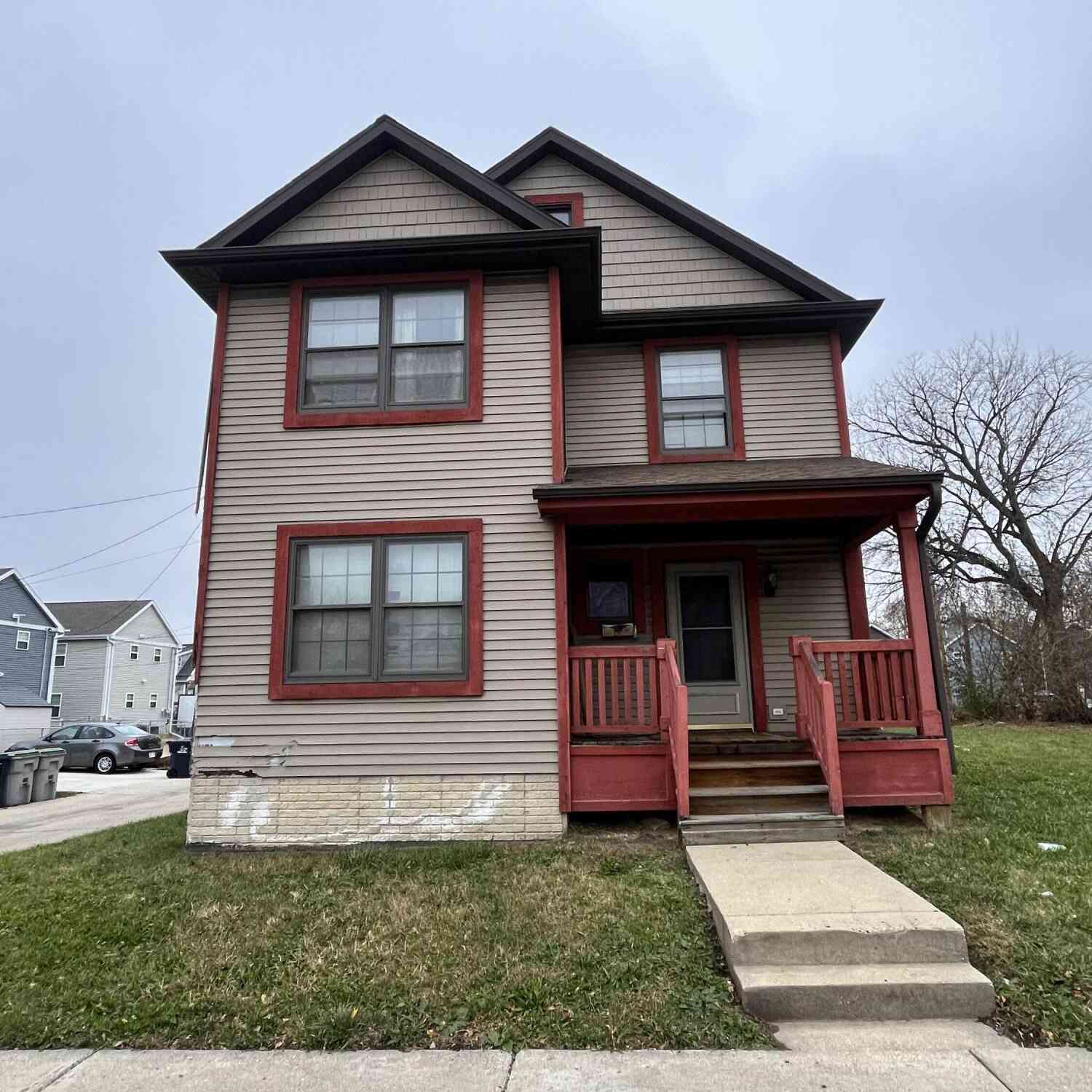 Homes For Sale - 2140 N 27th<br/> Milwaukee, WI 53208