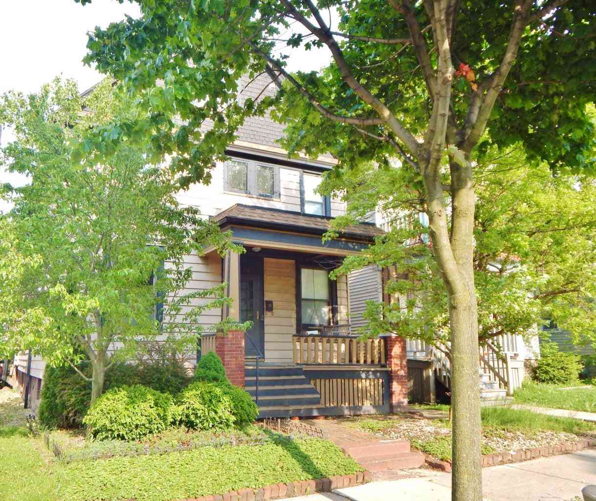 Homes For Sale - 2736 N Oakland<br/> Milwaukee, WI 53211