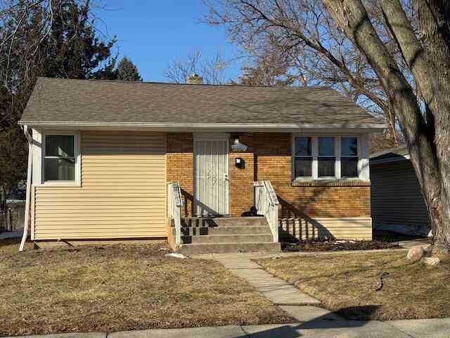 Homes For Sale - 5121 N 47th<br/> Milwaukee, WI 53218