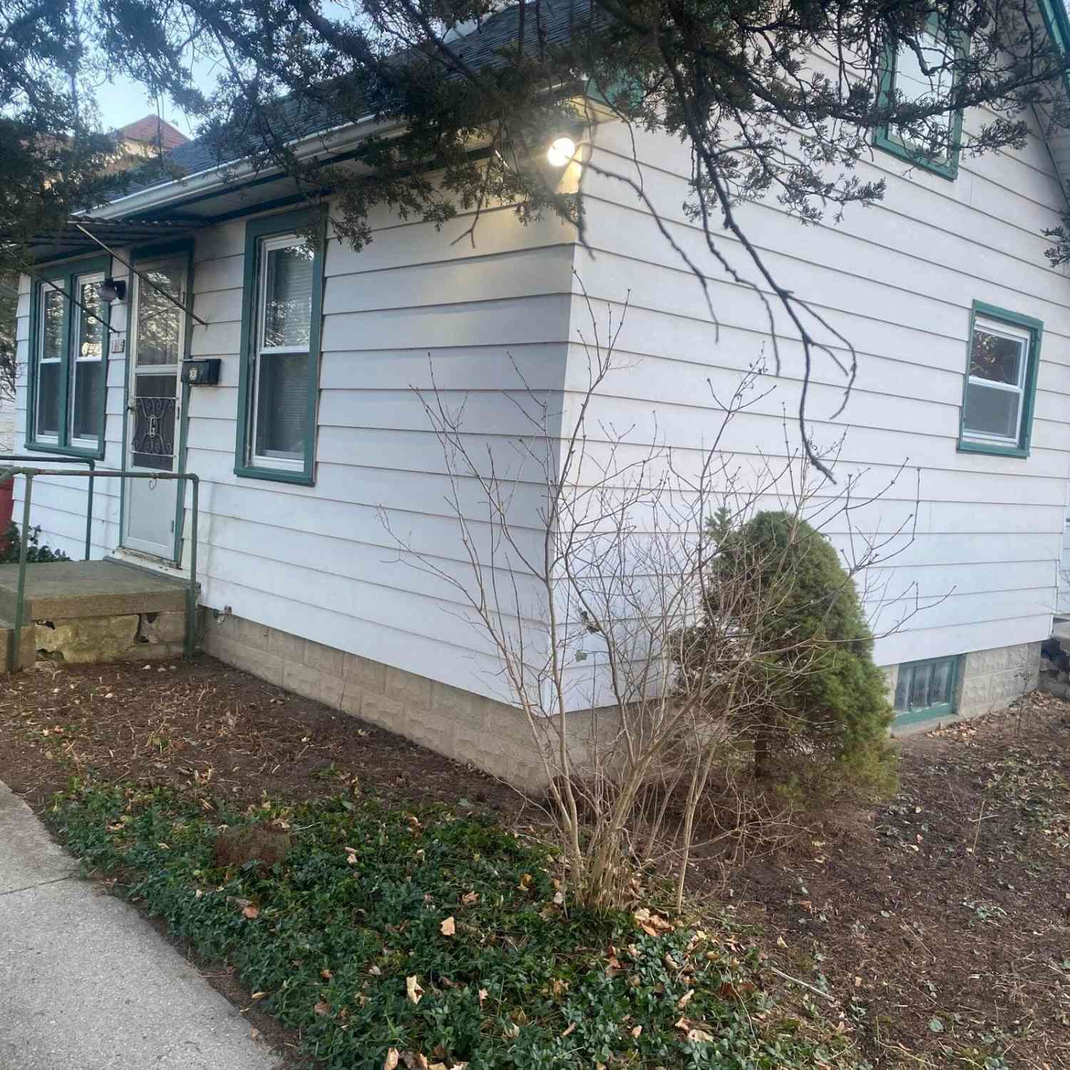 Homes For Sale - 1605 W Custer<br/> Glendale, WI 53209