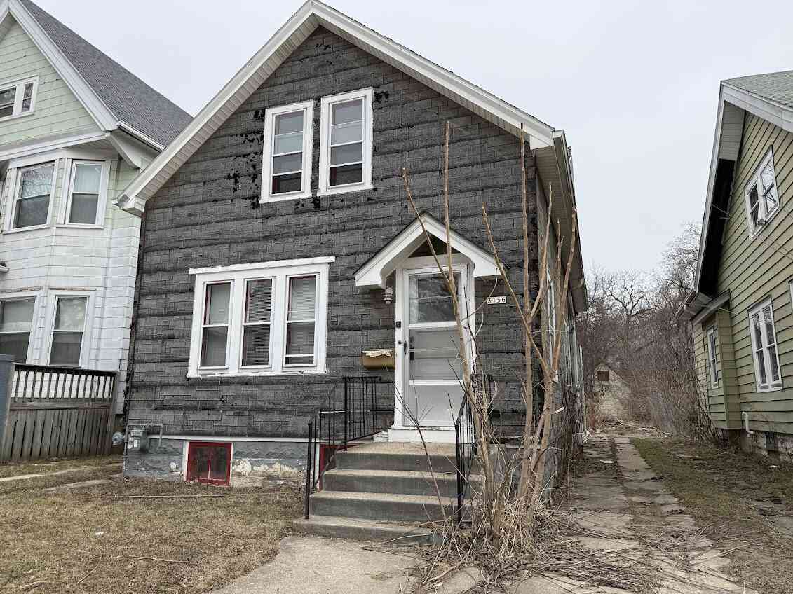 Homes For Sale - 3156 N 6th<br/> Milwaukee, WI 53212