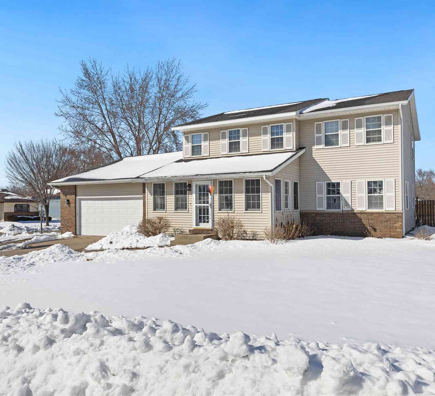 Homes For Sale - 701 Parkridge<br/> Onalaska, WI 54650
