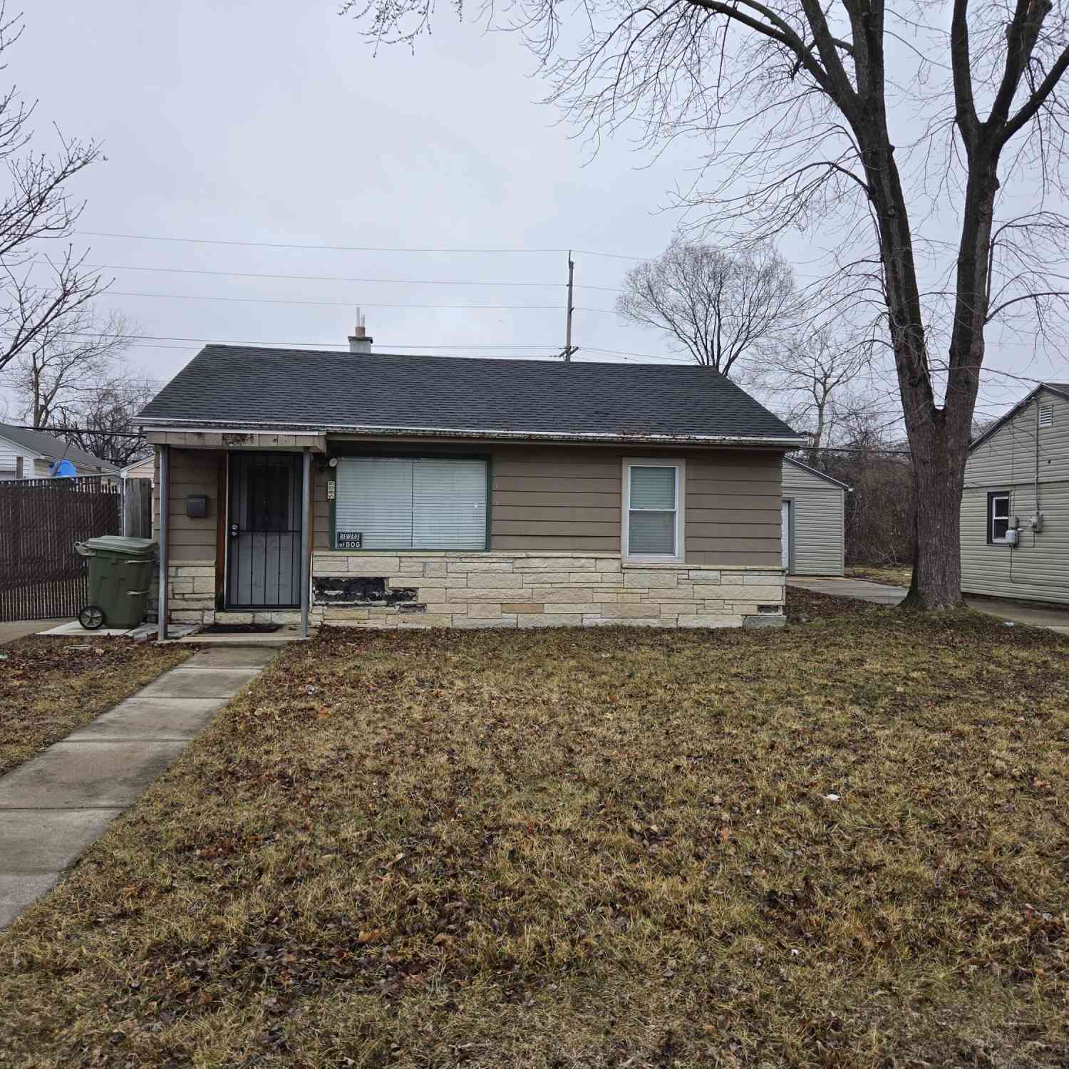 Homes For Sale - 5808 W Carmen<br/> Milwaukee, WI 53218