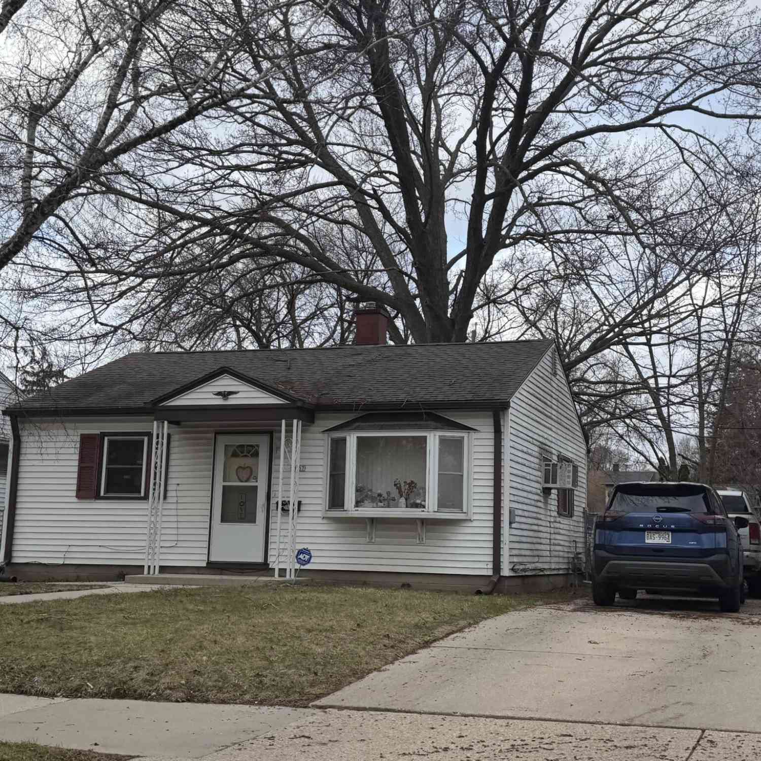 Homes For Sale - 5037 N 48th<br/> Milwaukee, WI 53218