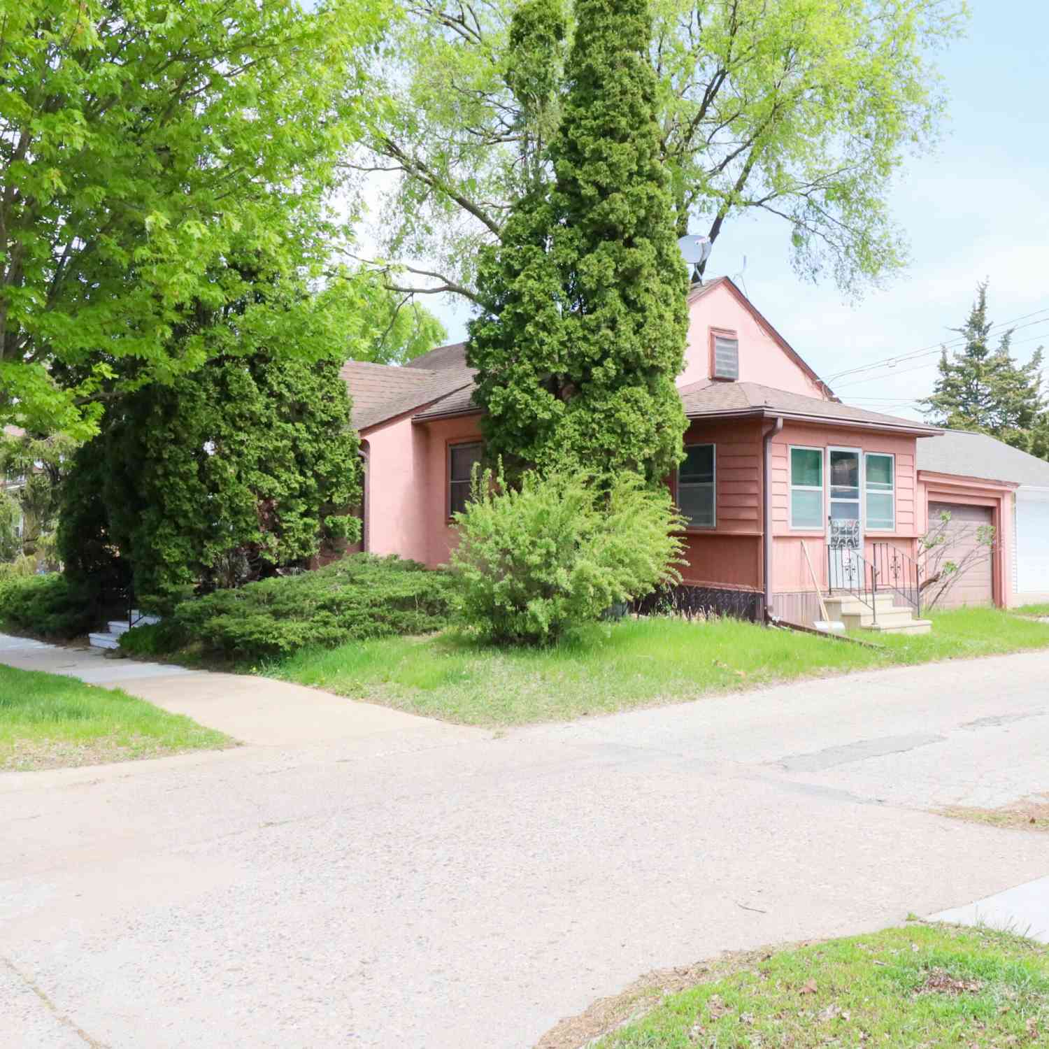 Homes For Sale - 120 21st<br/> La Crosse, WI 54601