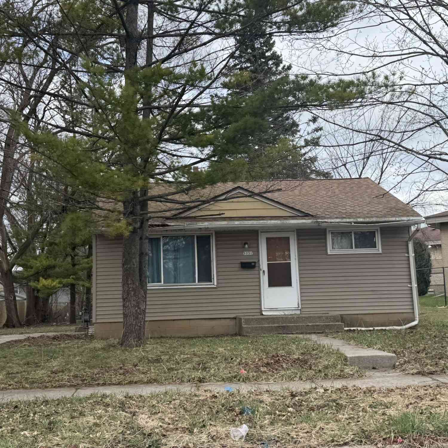 Homes For Sale - 5731 N 63rd<br/> Milwaukee, WI 53218