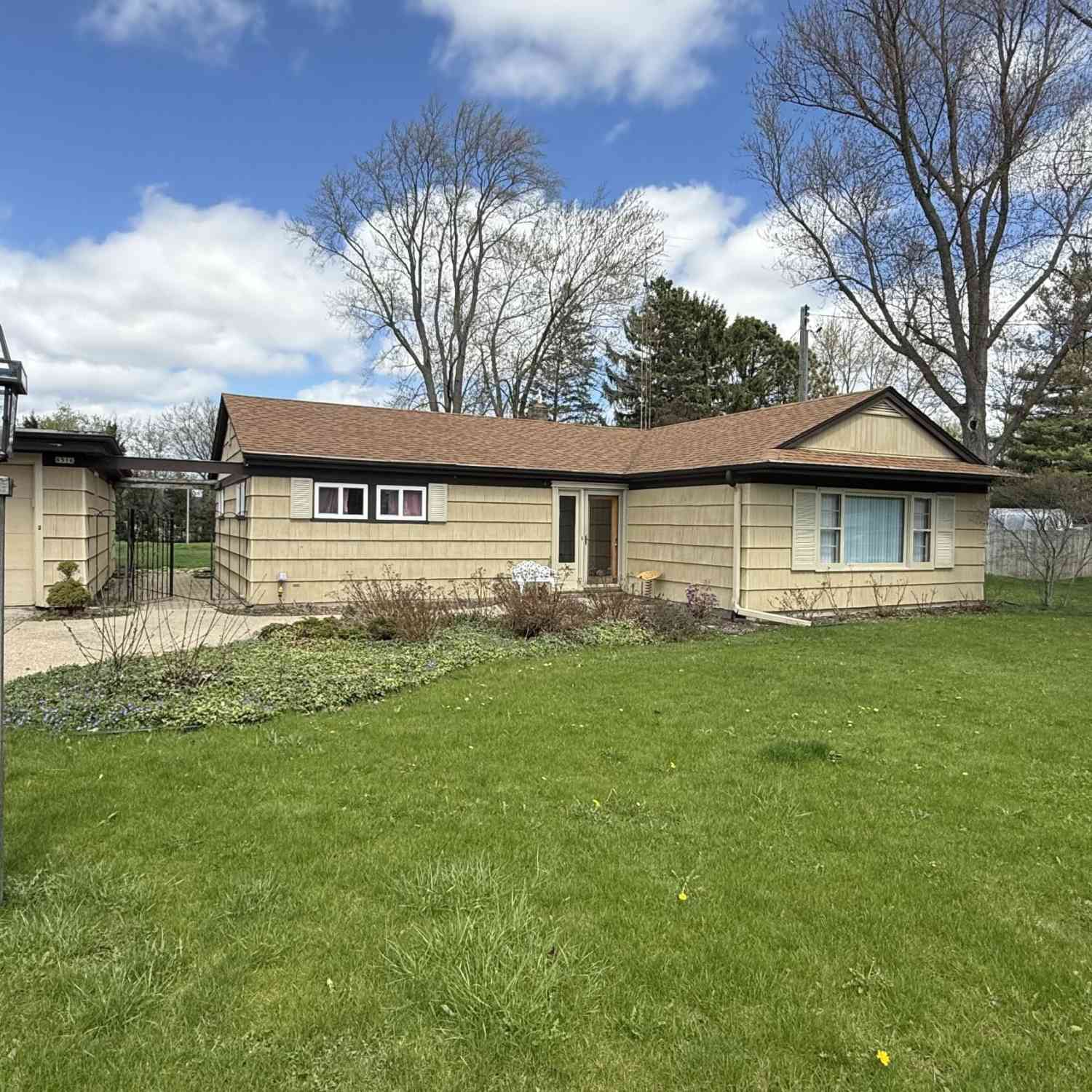 Homes For Sale - 6516 Green Ridge<br/> Mount Pleasant, WI 53406