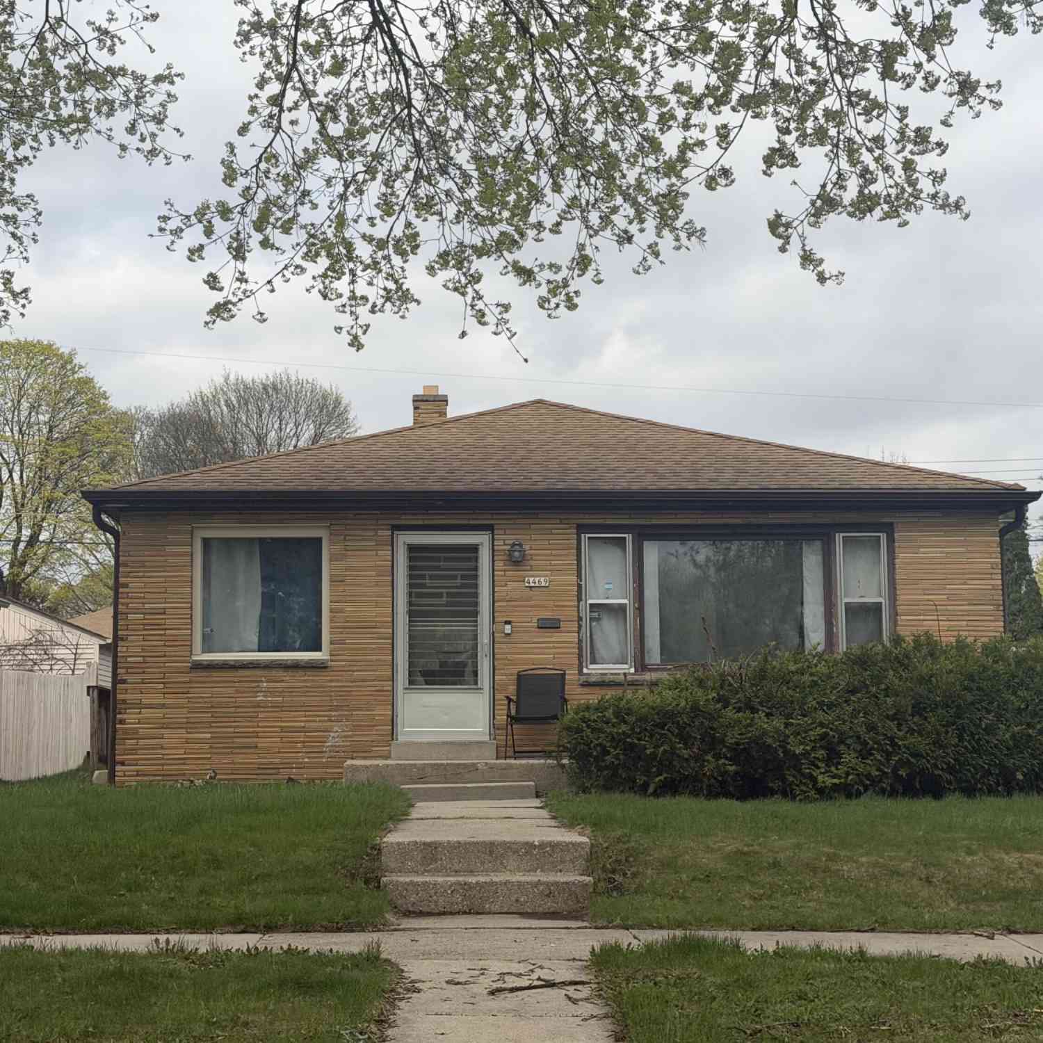 Homes For Sale - 4469 N 70th<br/> Milwaukee, WI 53218