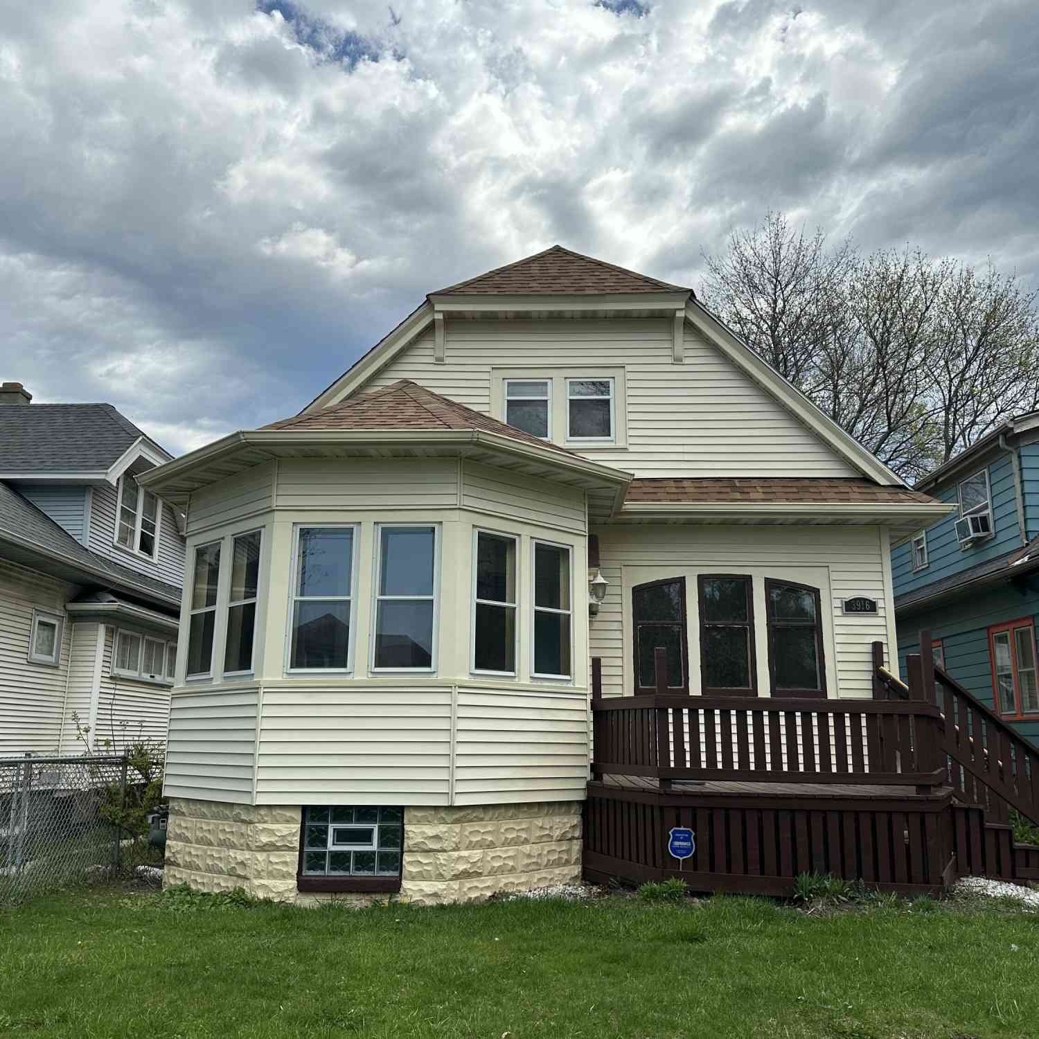 Homes For Sale - 3916 N 24th<br/> Milwaukee, WI 53206