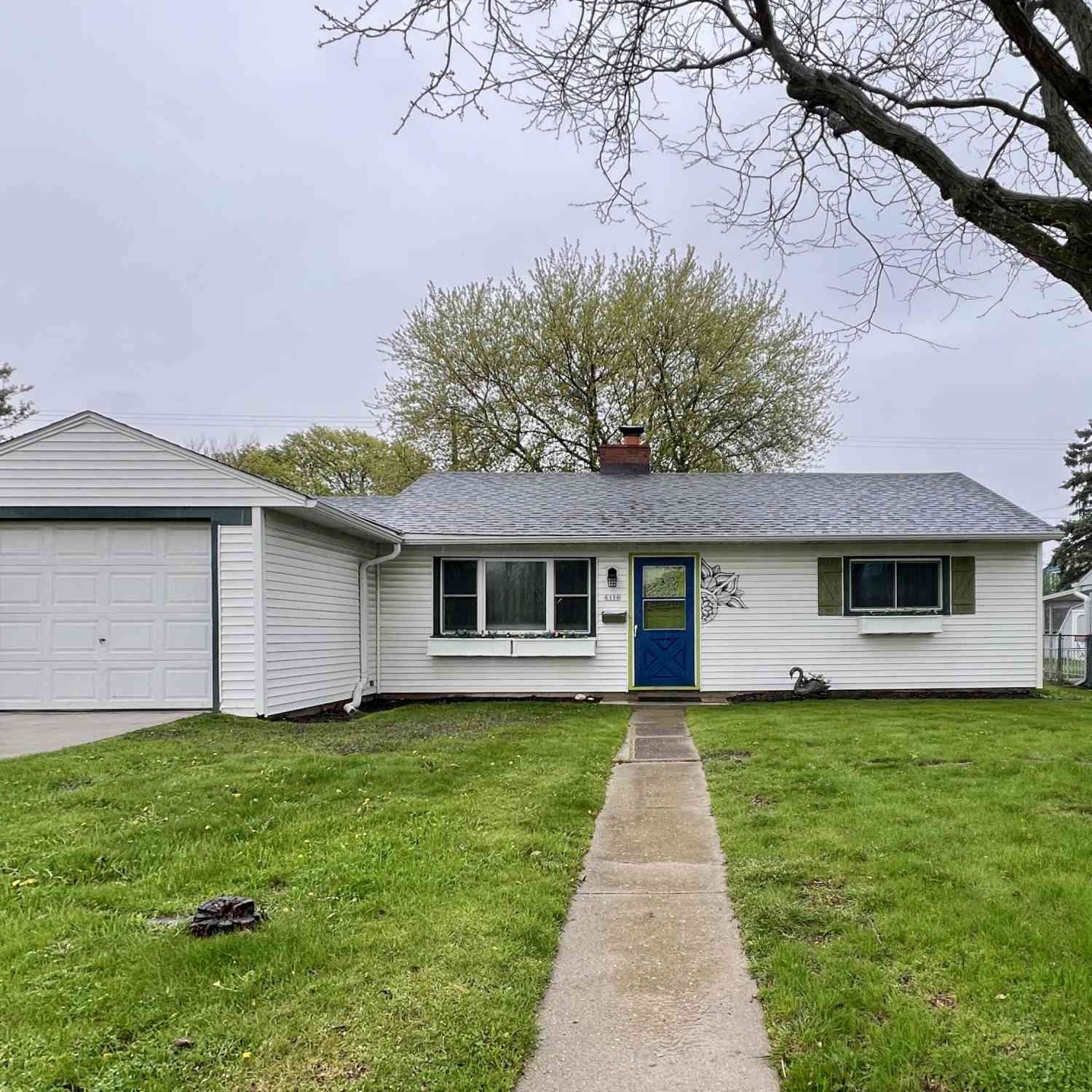 Homes For Sale - 6116 W Oklahoma<br/> Milwaukee, WI 53219