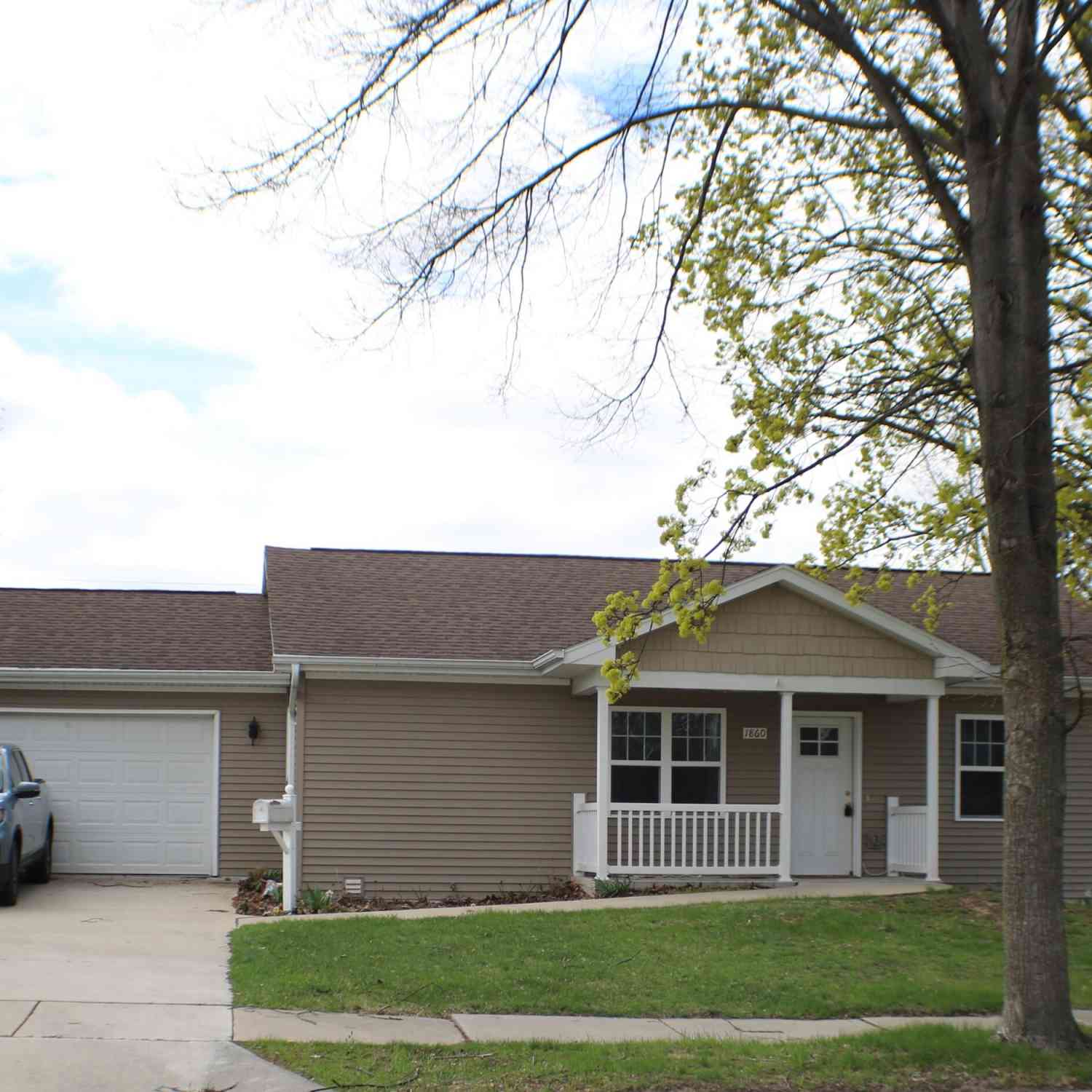 Homes For Sale - 1860 Neal<br/> Green Bay, WI 54302