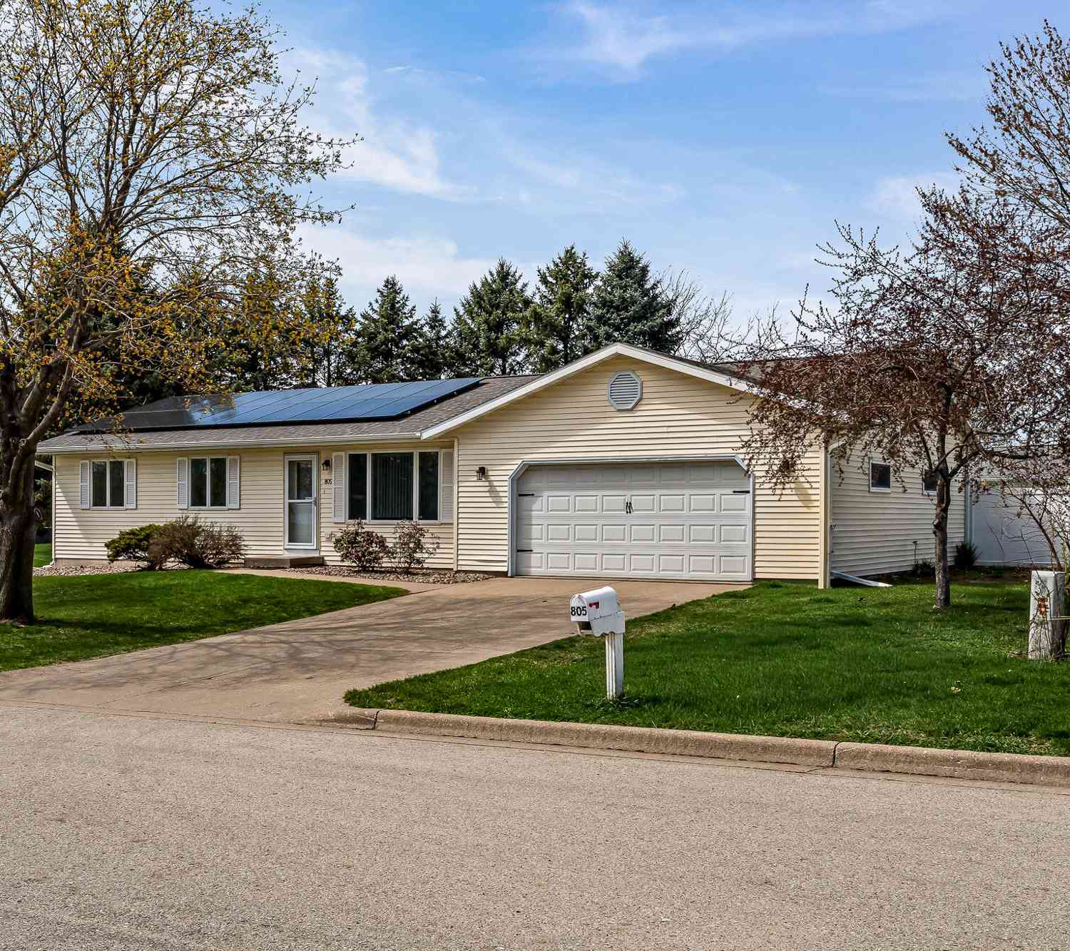 Homes For Sale - 805 Harvest<br/> Holmen, WI 54636