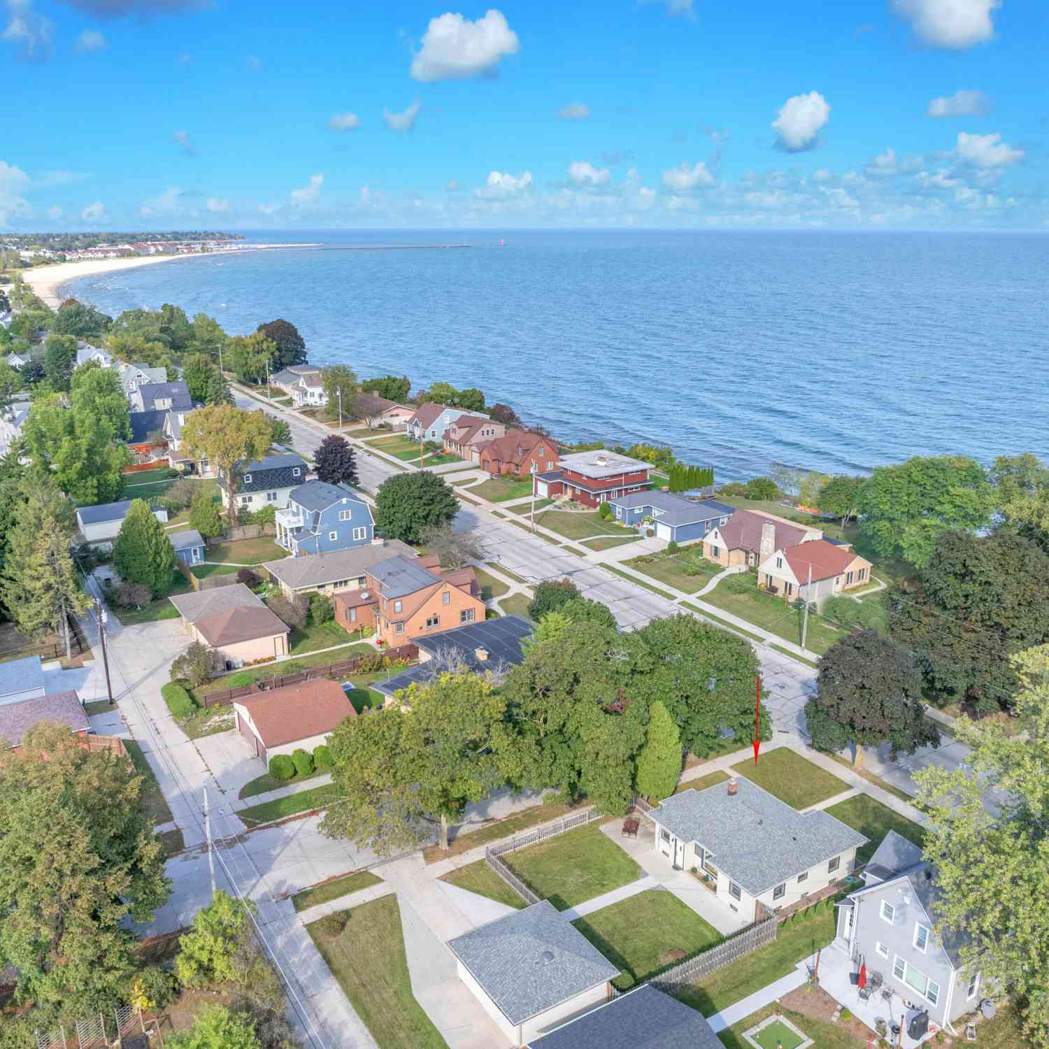 Homes For Sale - 2504 Lakeshore<br/> Sheboygan County, Sheboygan, WI 53081