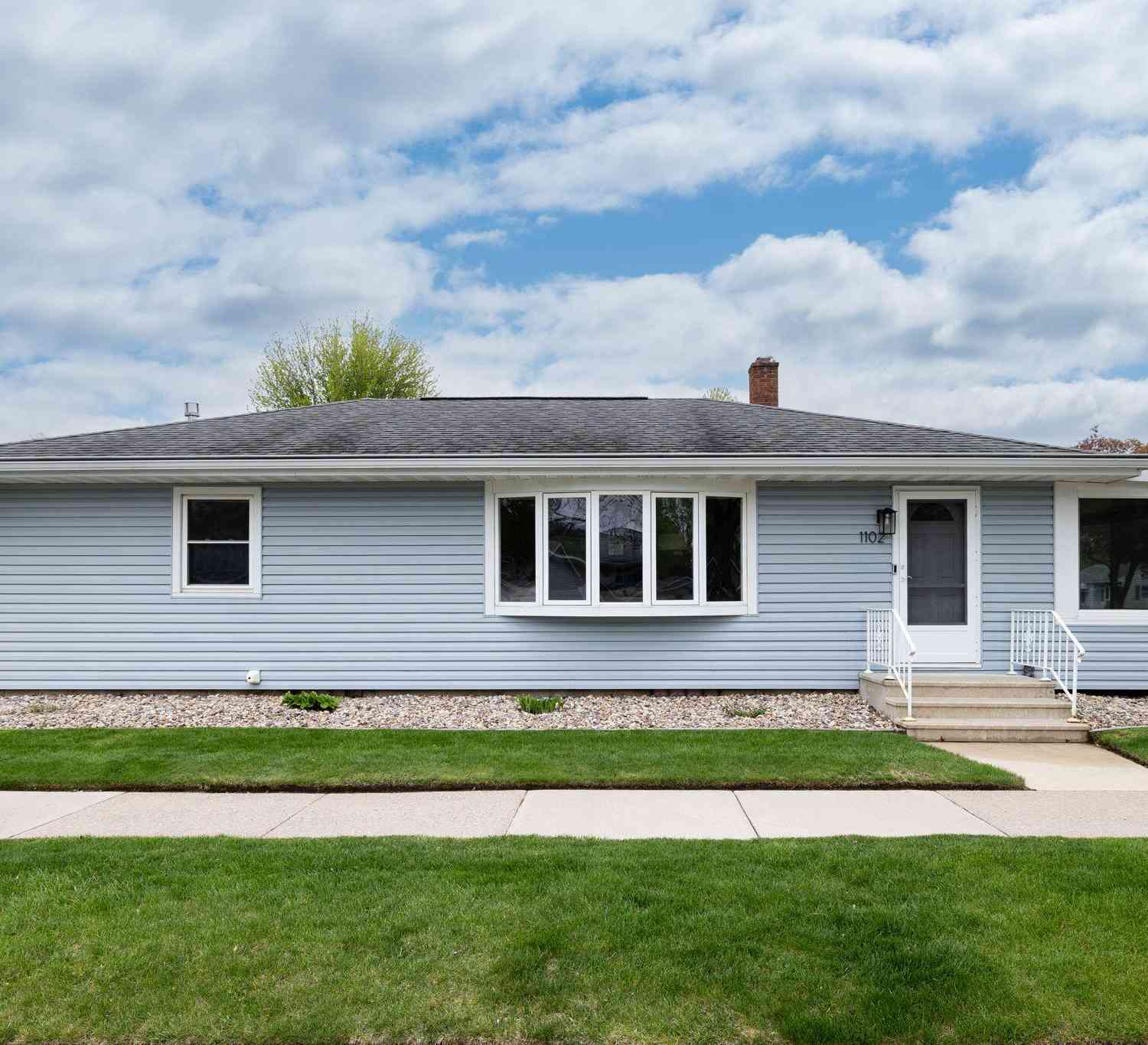 Homes For Sale - 1102 Lake<br/> Onalaska, WI 54650