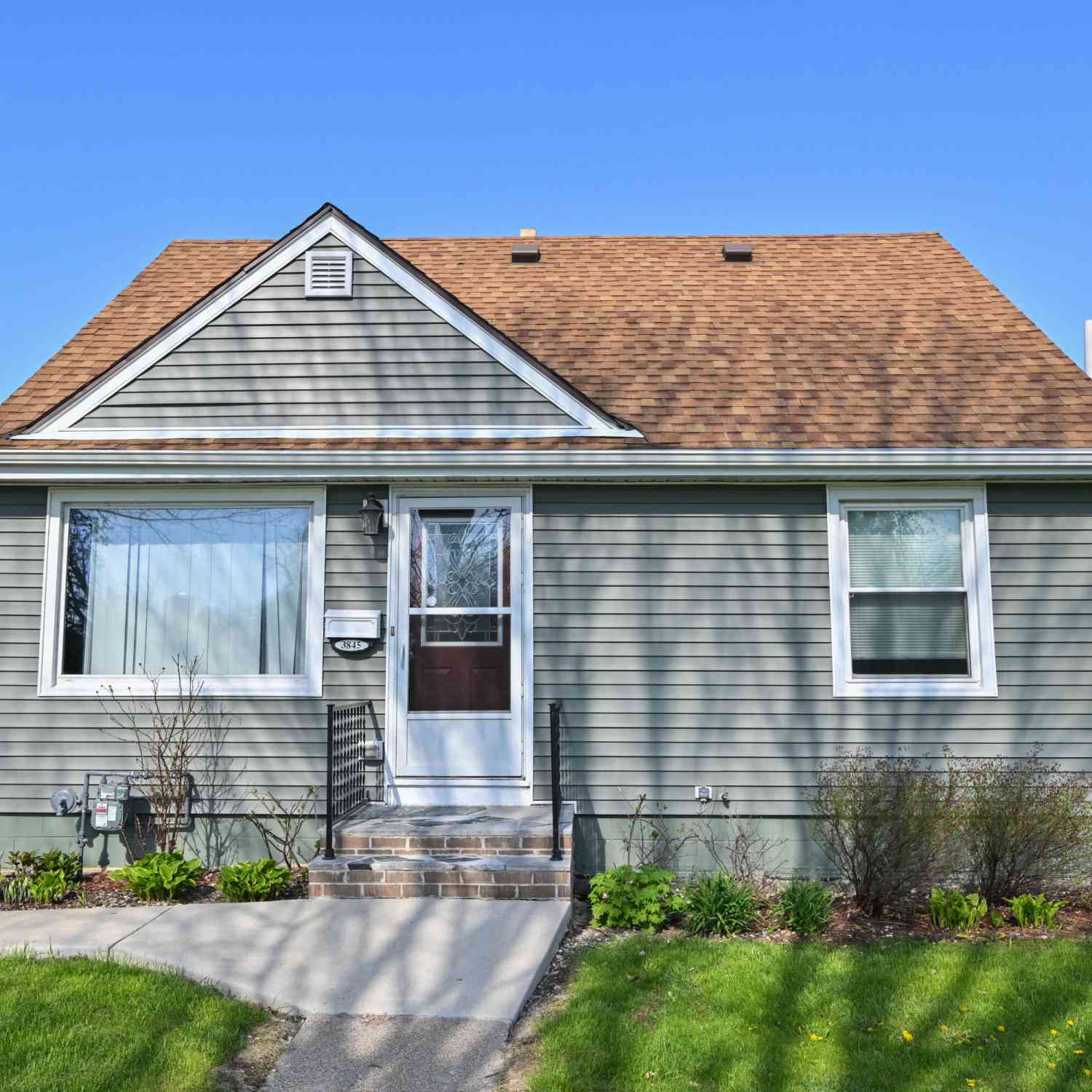 Homes For Sale - 3845 S 13th<br/> Milwaukee, WI 53221