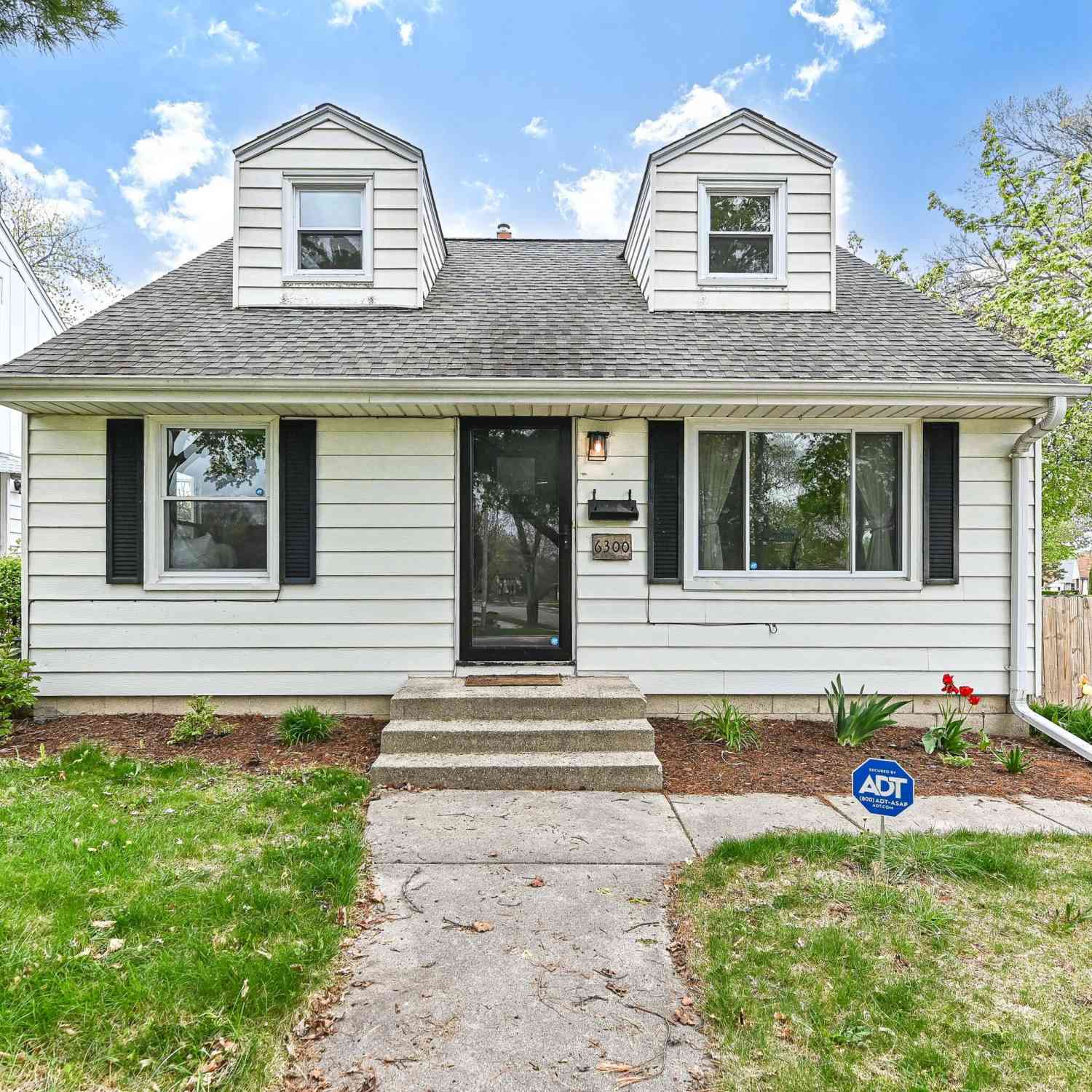Homes For Sale - 6300 W Cleveland<br/> Milwaukee, WI 53219
