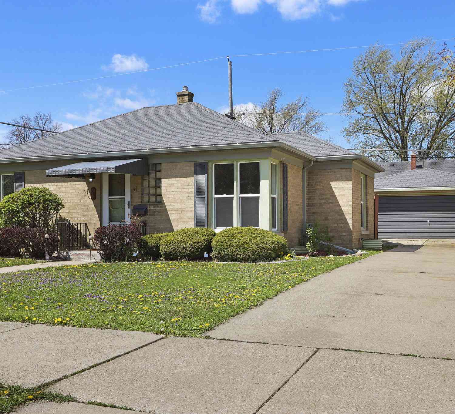 Homes For Sale - 912 Melvin<br/> Racine, WI 53402