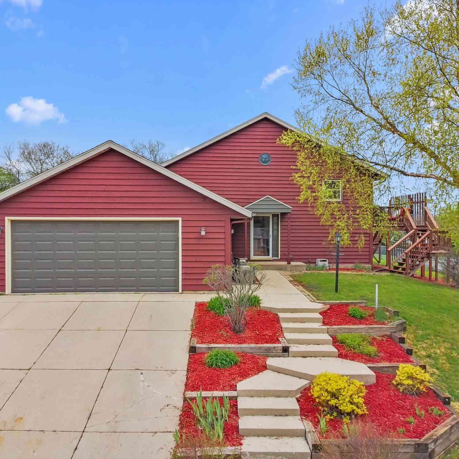 Homes For Sale - 408 Dunford<br/> Burlington, WI 53105