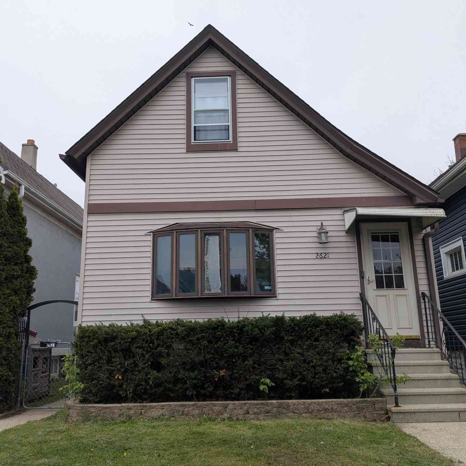 Homes For Sale - 2621 S 30th<br/> Milwaukee, WI 53215